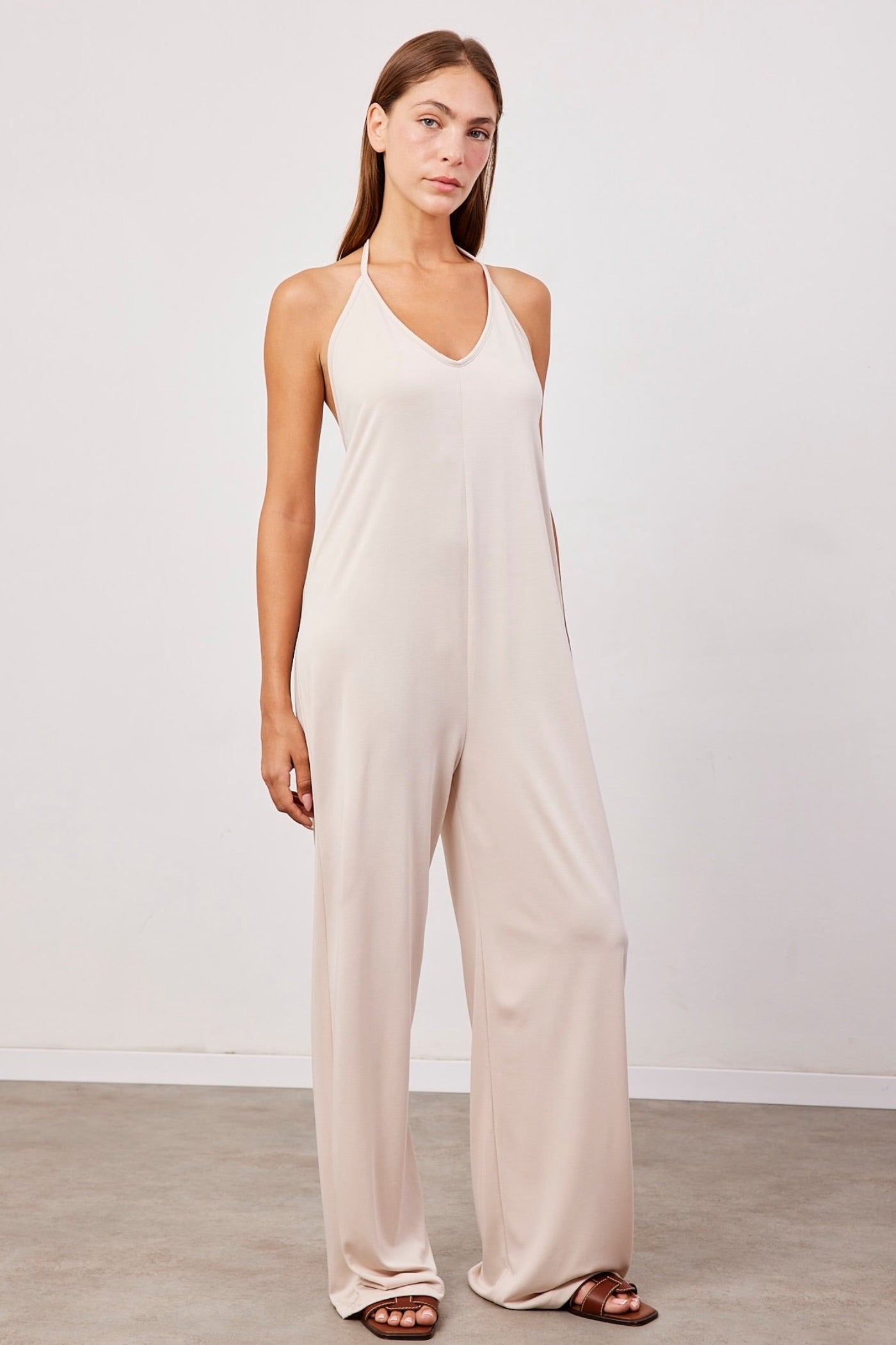 אוברול גב חשוף עם קשירה - ITAY BRANDS