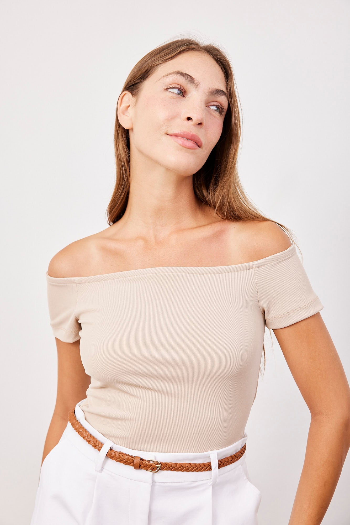 חולצת אוף שולדרס מבד מחטב - ITAY BRANDS