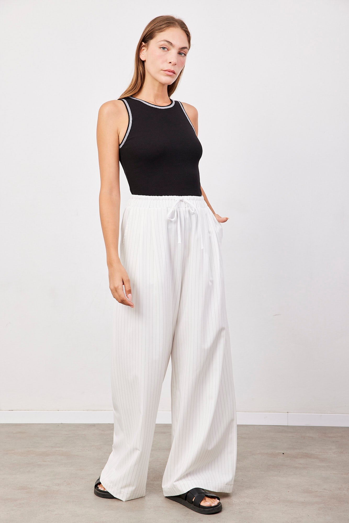 מכנסי פסים ארוכים מתרחבים - ITAY BRANDS