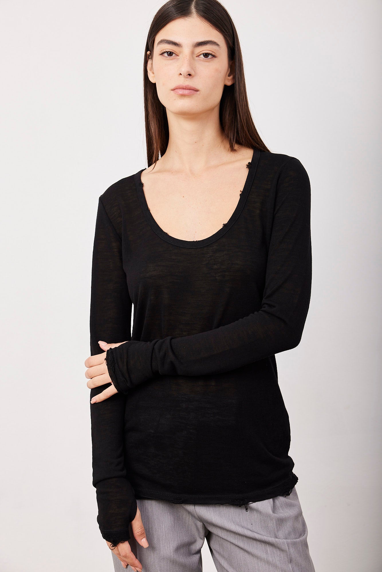 חולצת קרעים ארוכה עם מחשוף עגול - ITAY BRANDS