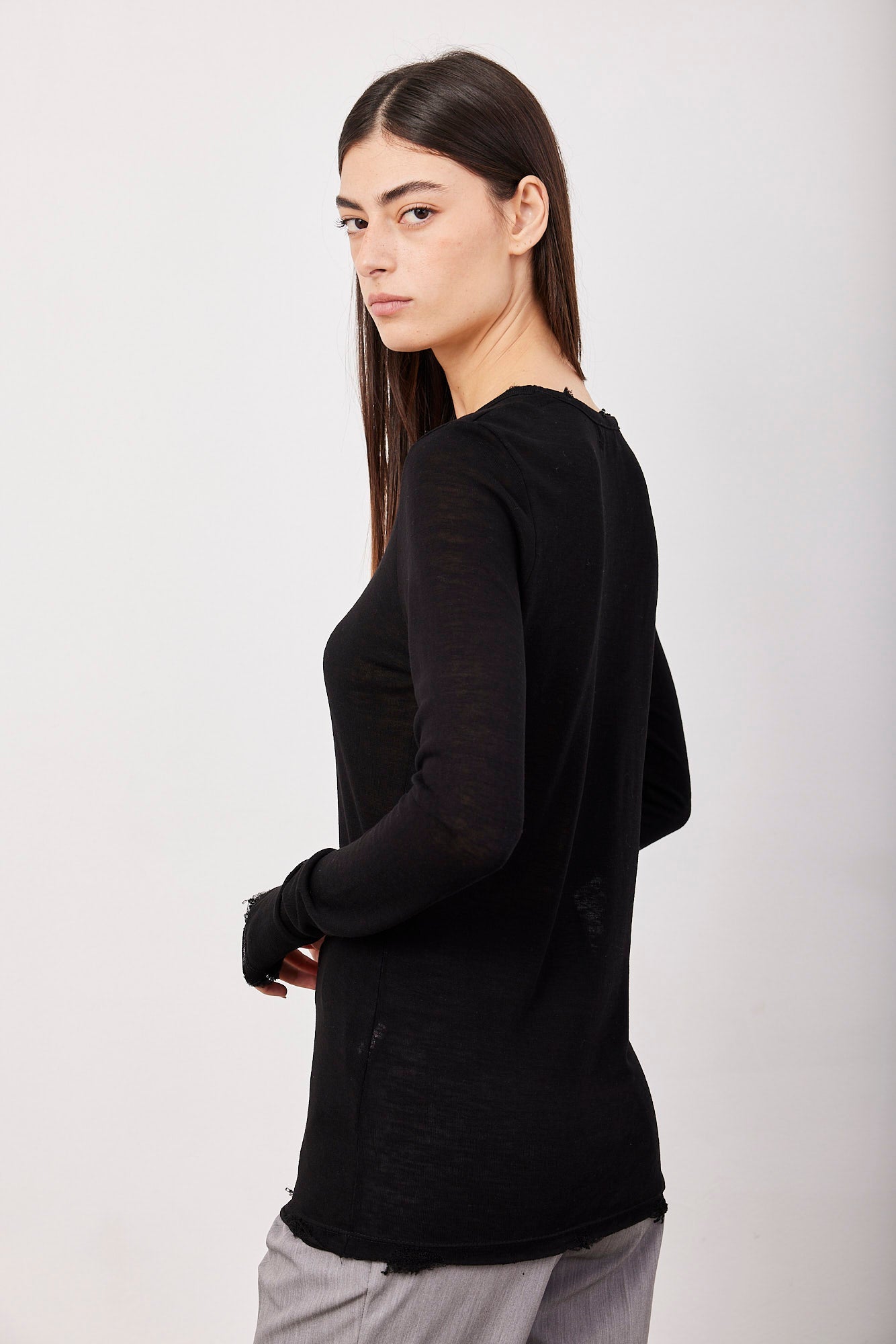 חולצת קרעים ארוכה עם מחשוף עגול - ITAY BRANDS