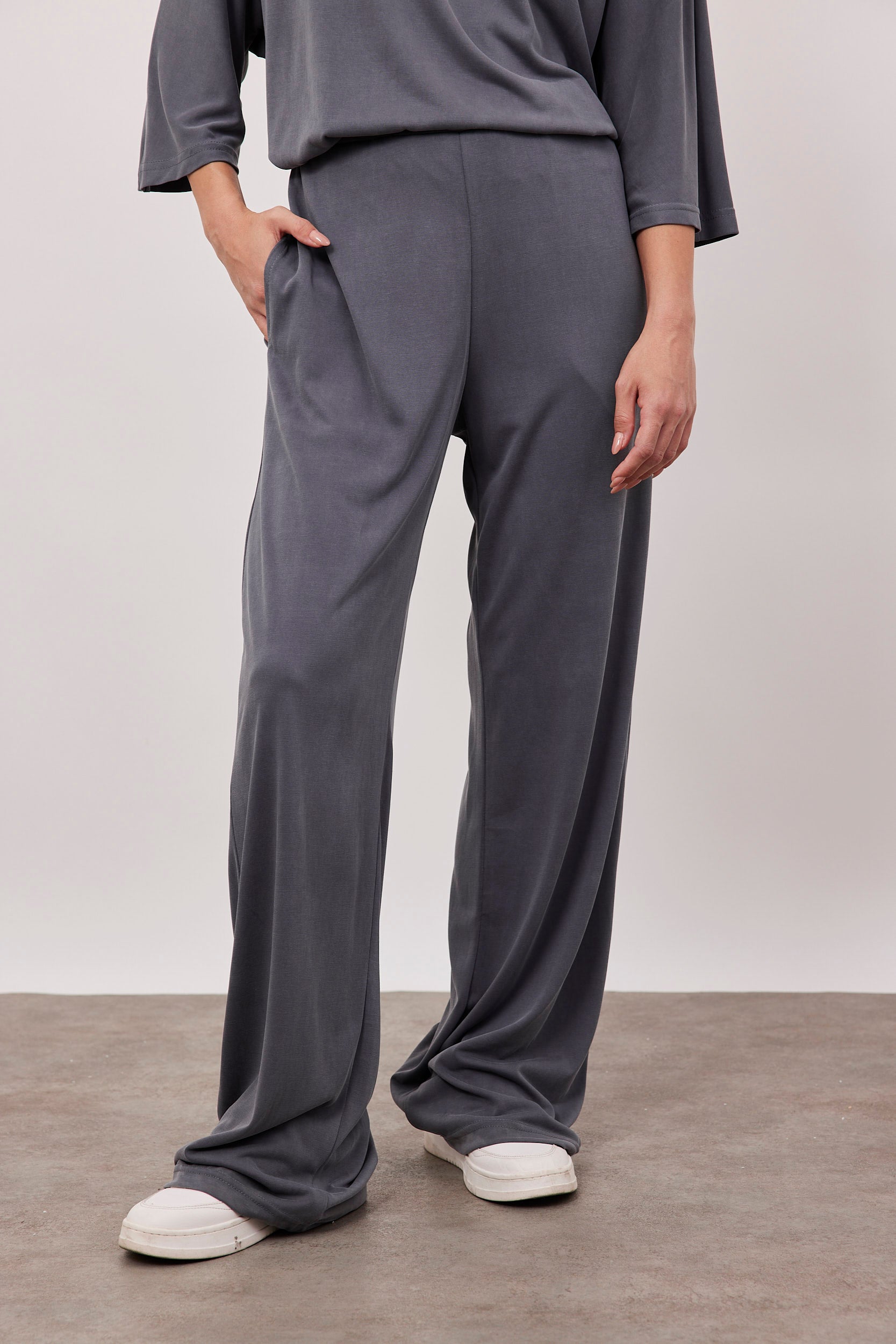 מכנסי סריג מבד מודל