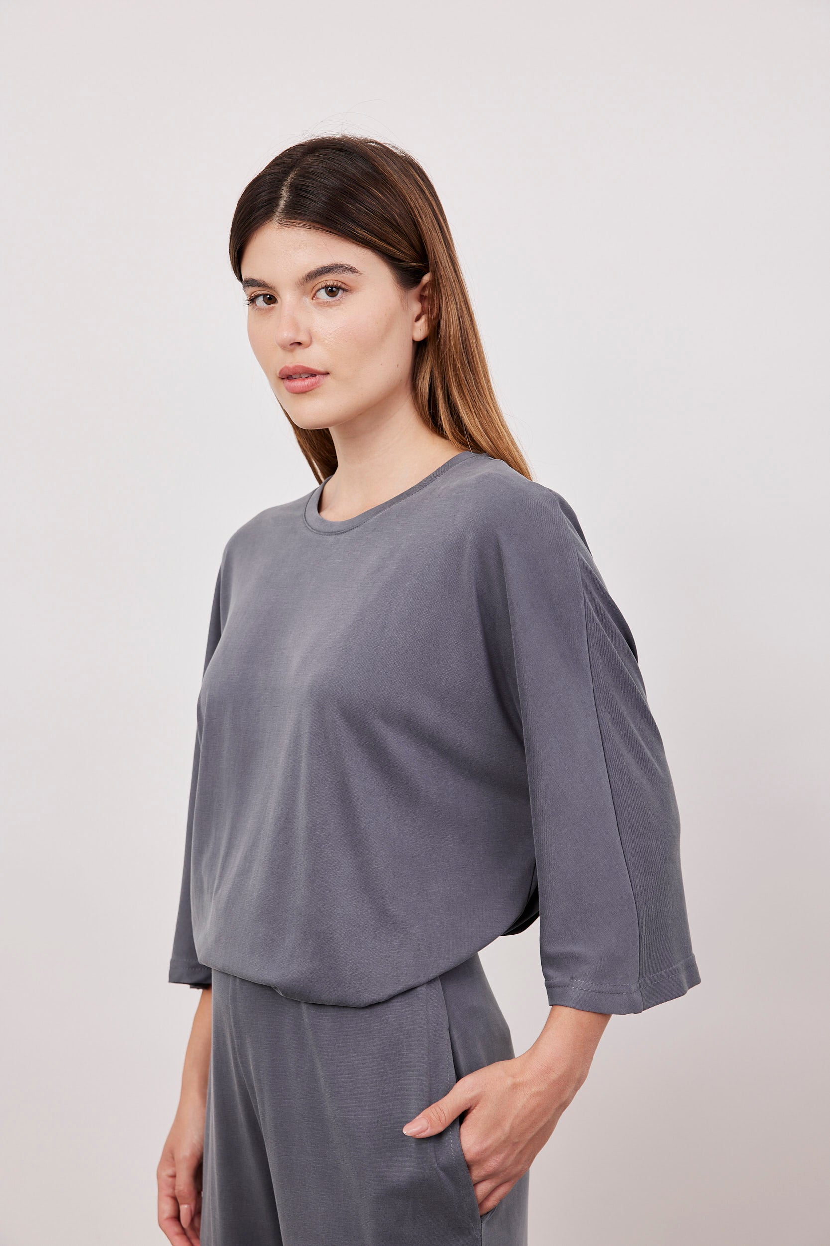 חולצת סריג מבד מודל