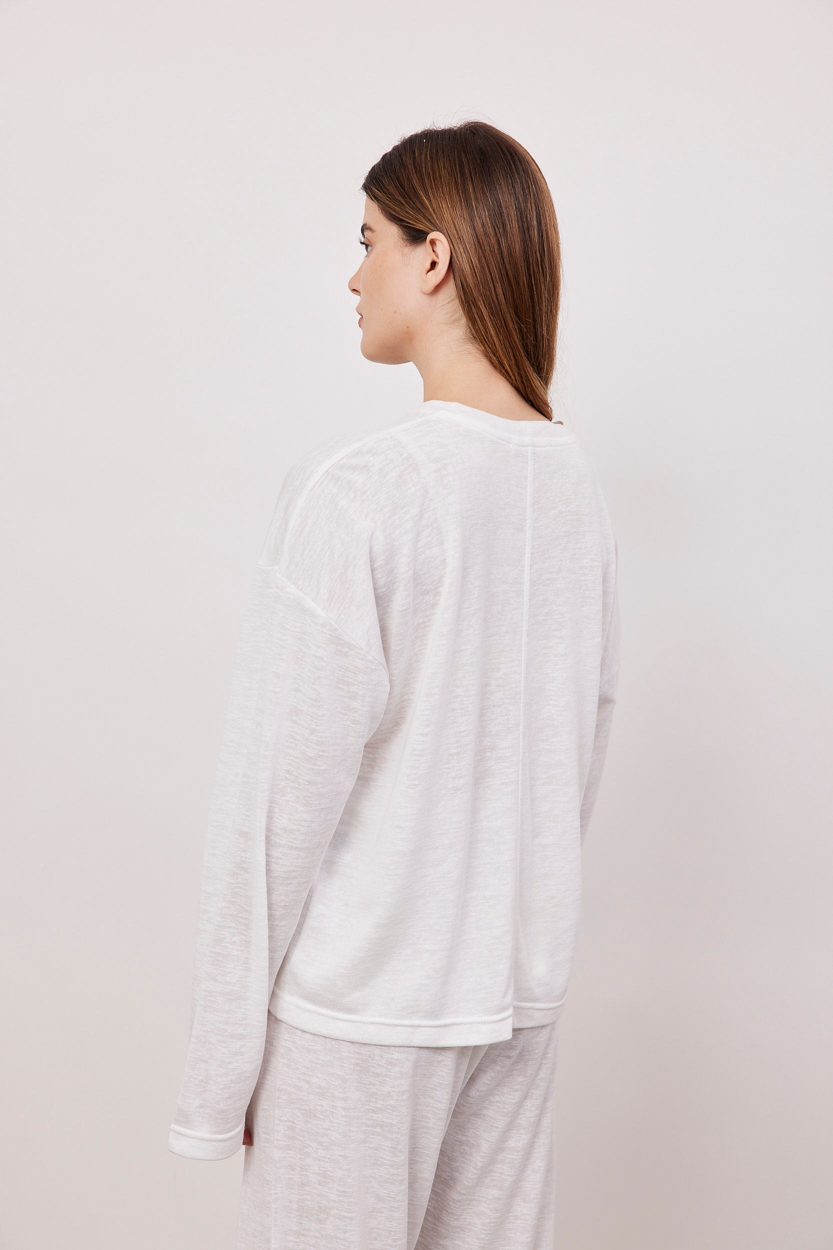 חולצת סלאב ארוכה מראה פשתן