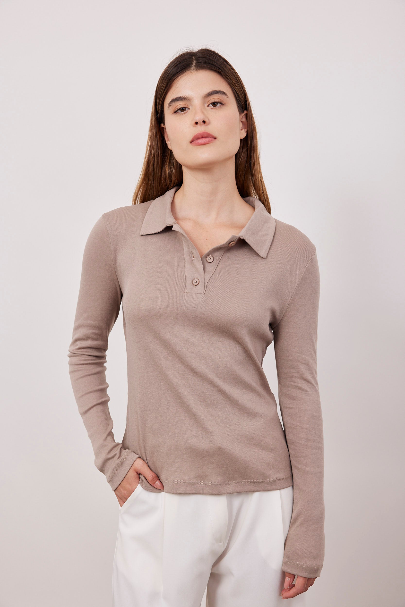חולצה ארוכה עם צווארון מכופתר