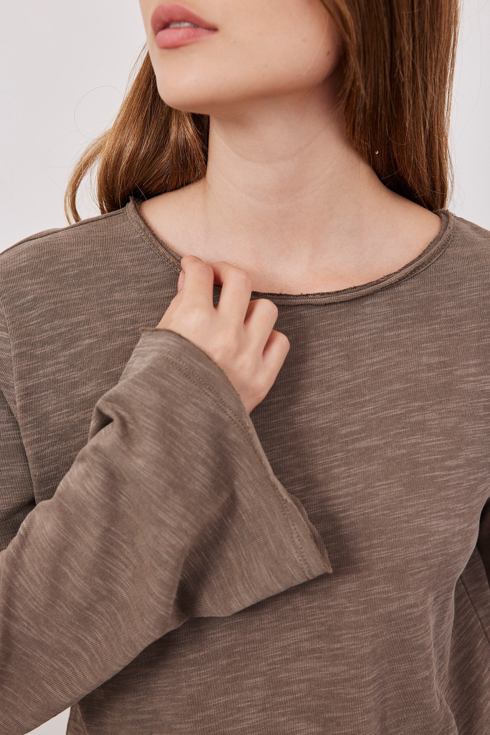 חולצה ארוכה בטקסטורה