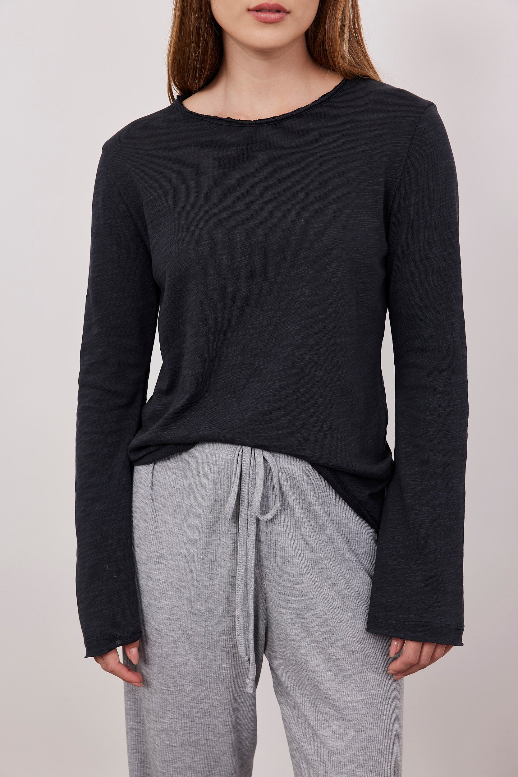 חולצה ארוכה בטקסטורה