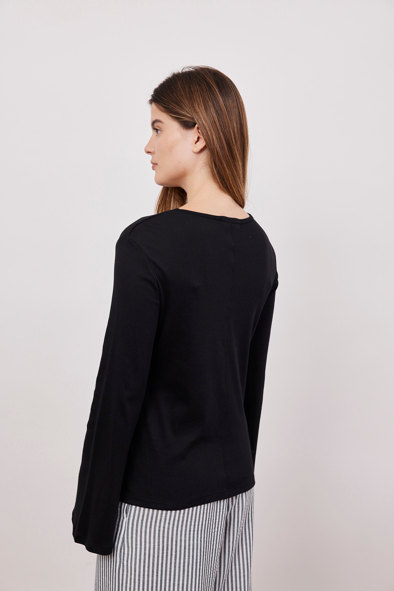 חולצה ארוכה שרוולים מתרחבים