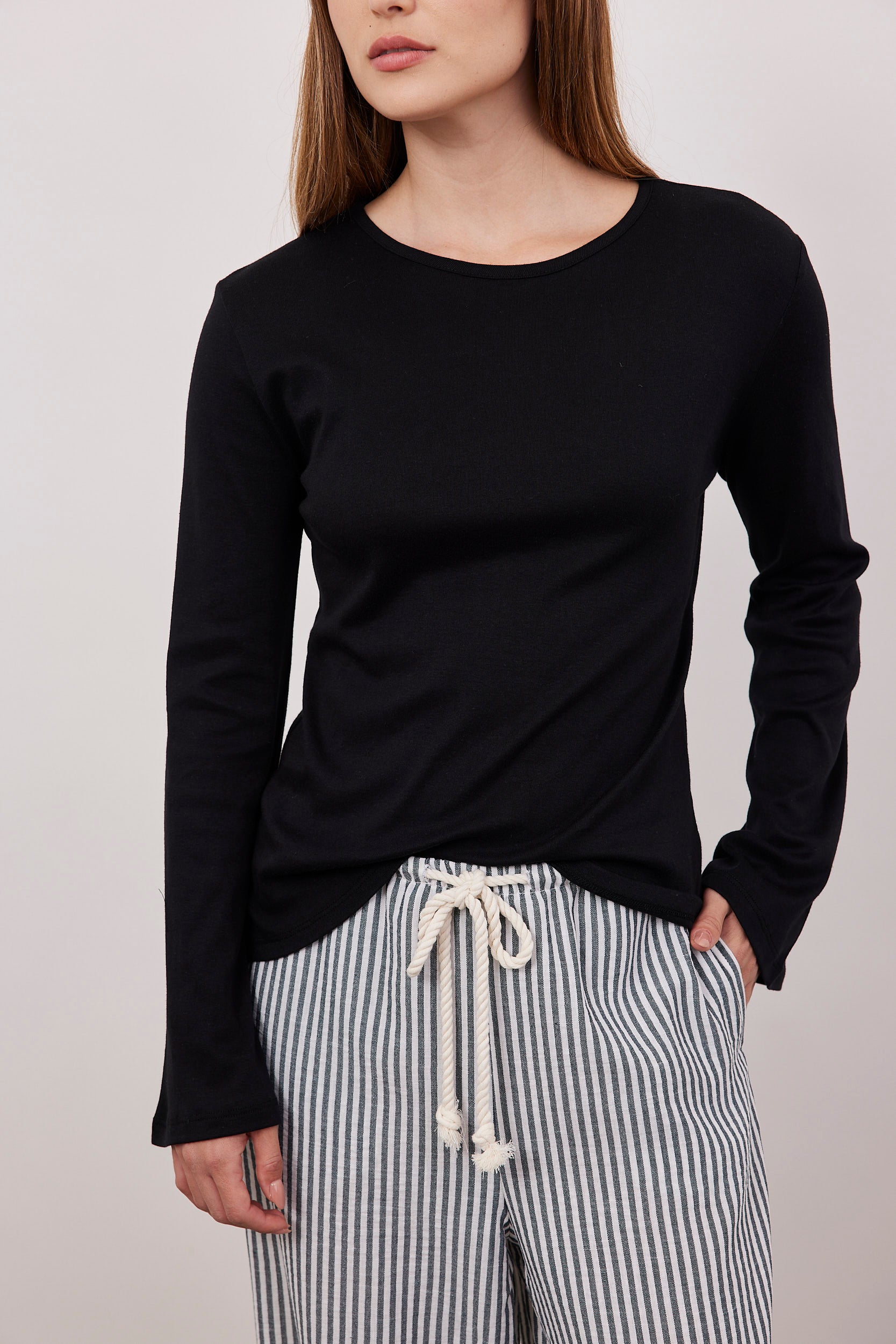 חולצה ארוכה שרוולים מתרחבים