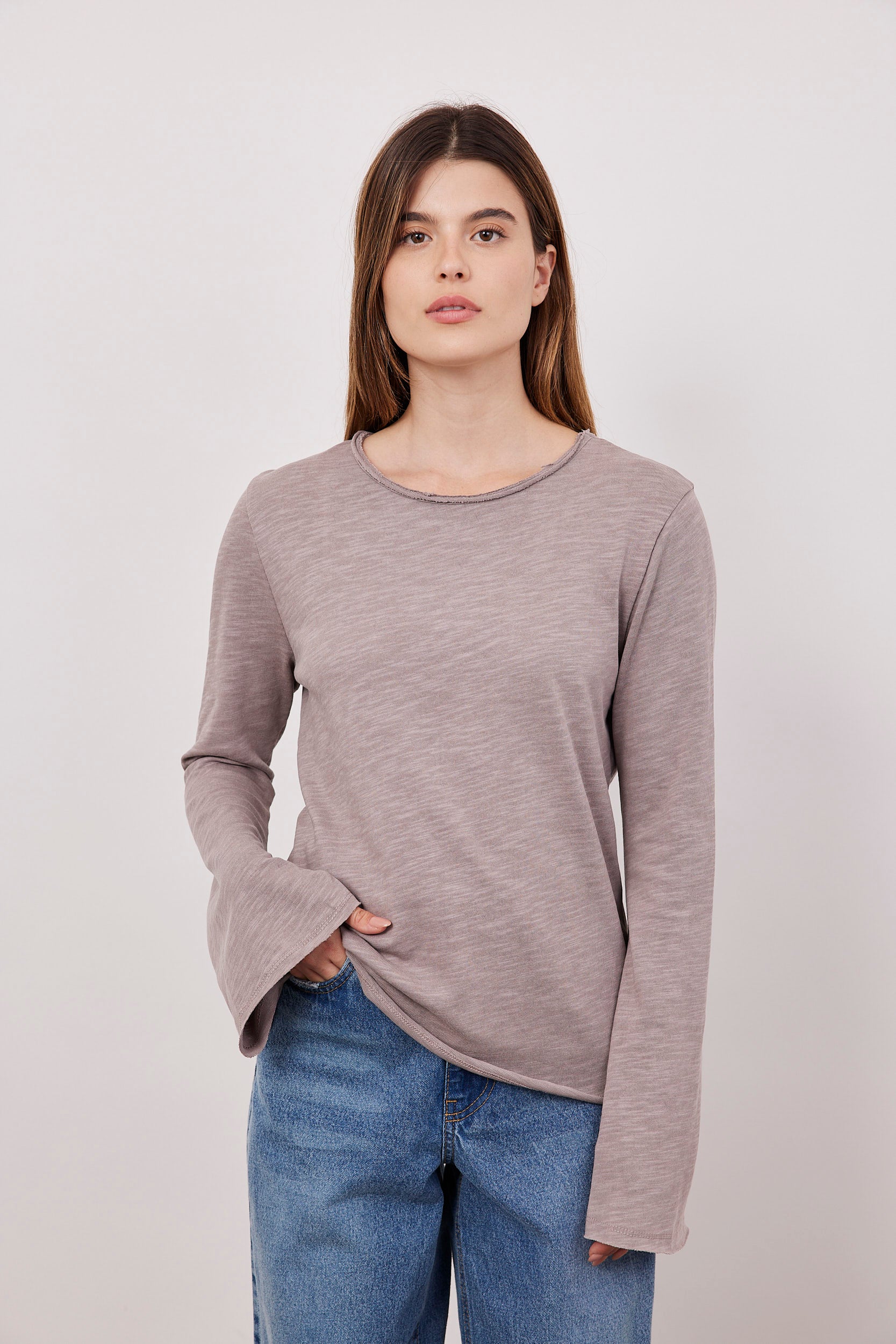 חולצה ארוכה בטקסטורה