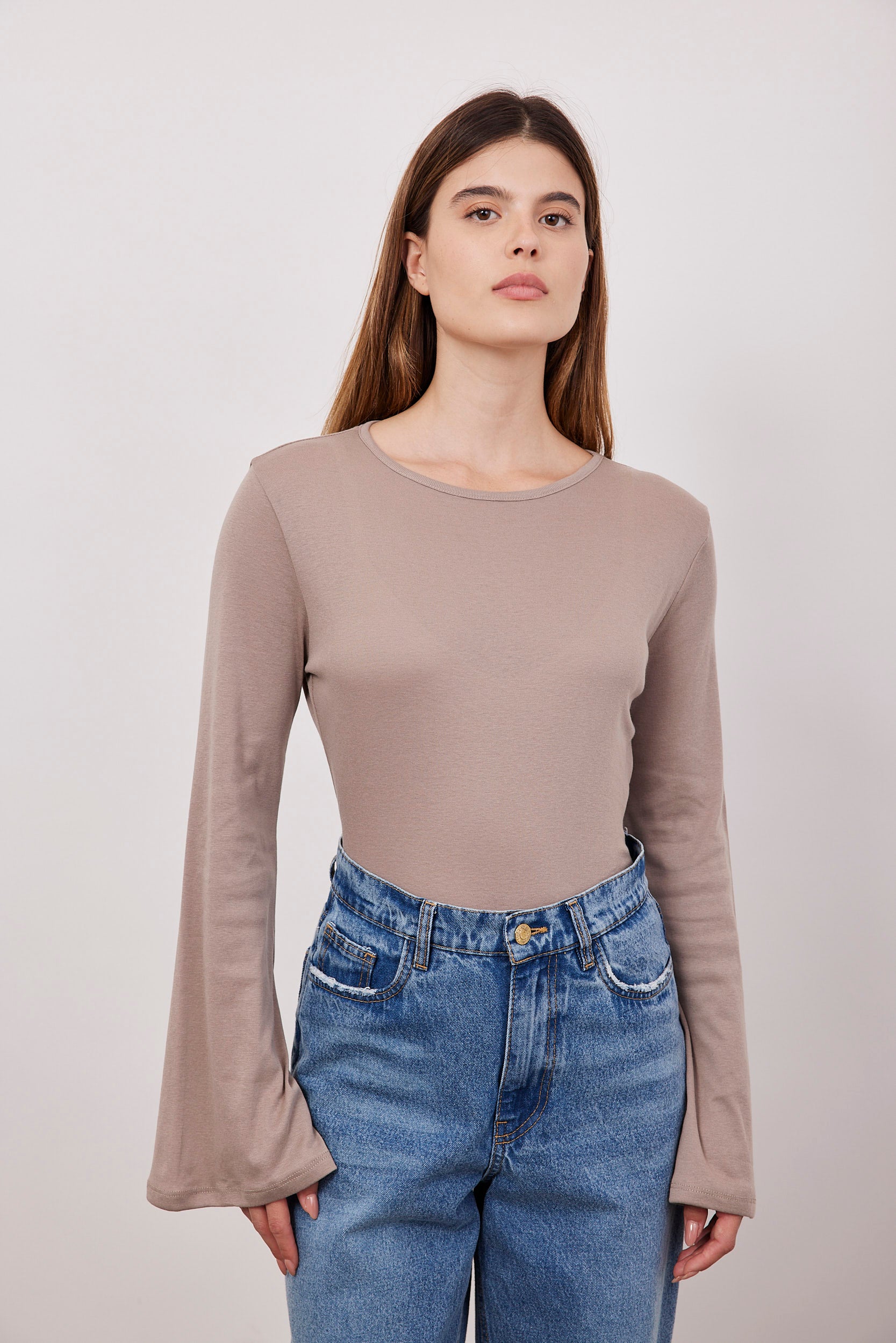 חולצה ארוכה שרוולים מתרחבים