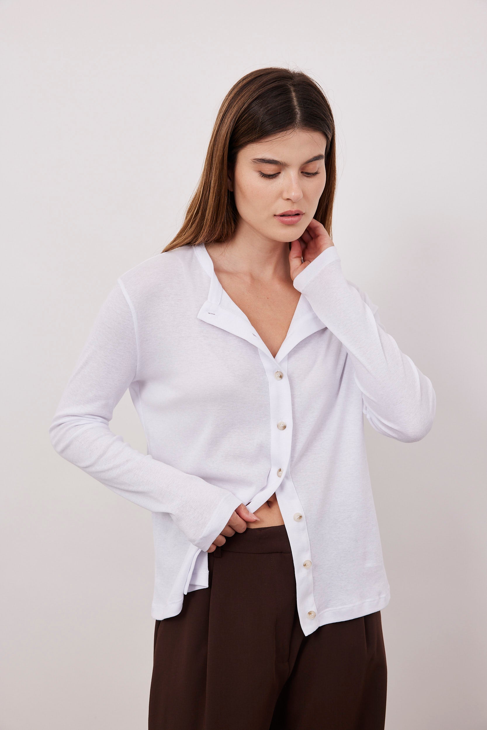 חולצת כותנה ארוכה מכופתרת