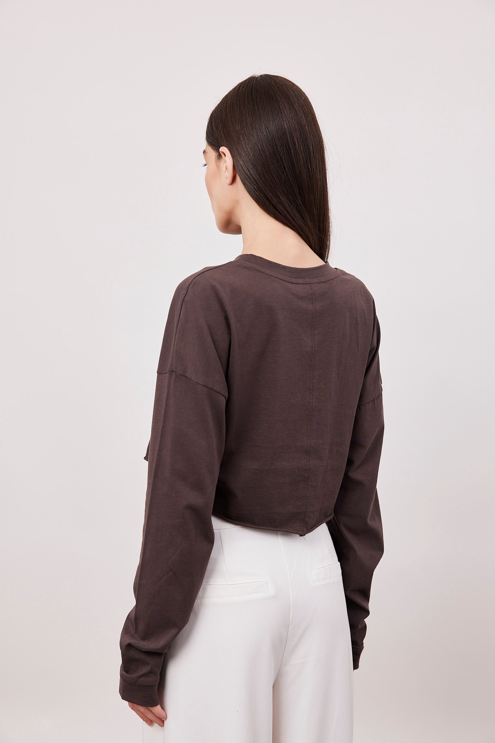 חולצת קרופ ארוכה בסיומת פרומה