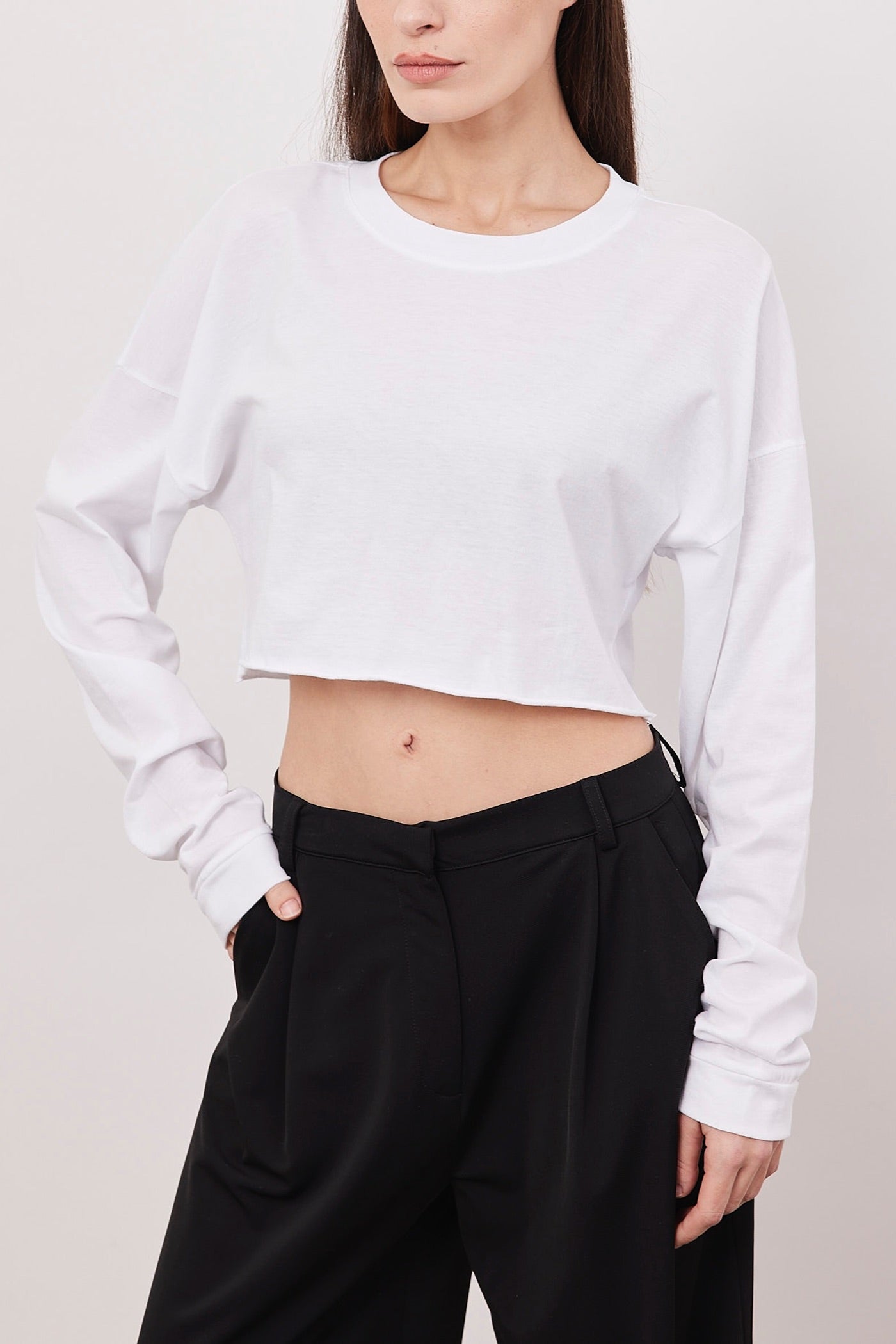 חולצת קרופ ארוכה בסיומת פרומה