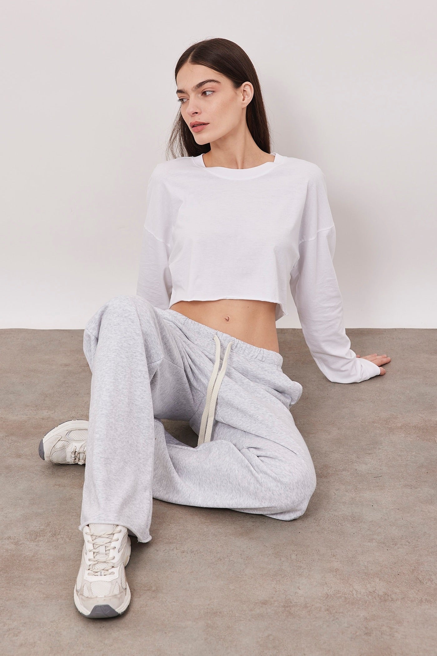 חולצת קרופ ארוכה בסיומת פרומה