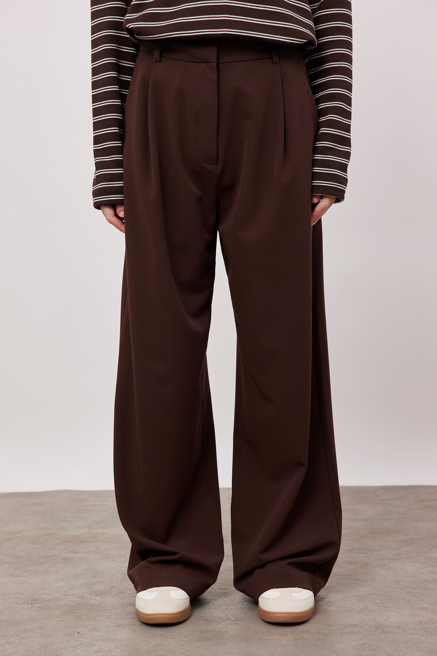 מכנסיים ארוכים מחוייטים