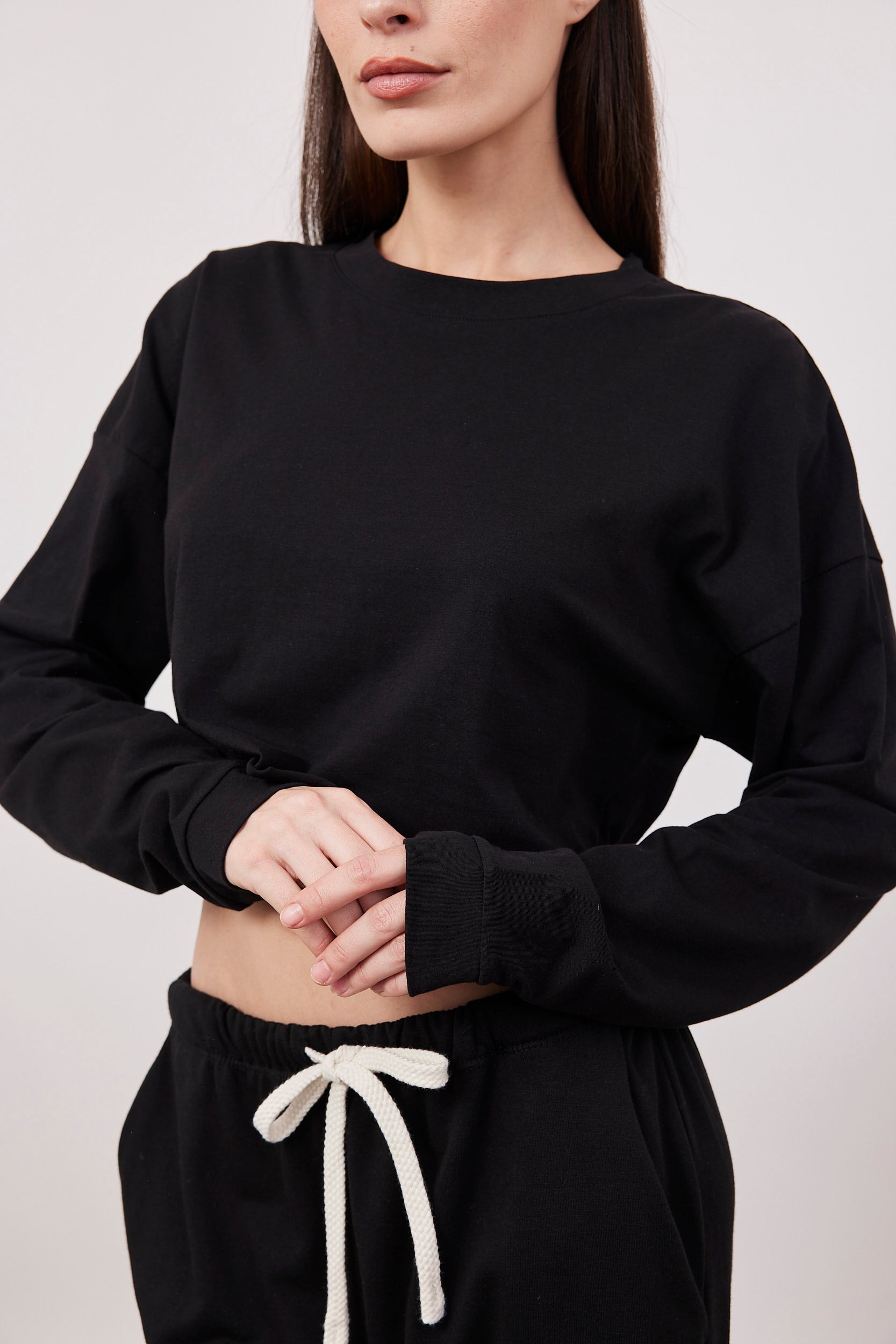 חולצת קרופ ארוכה בסיומת פרומה