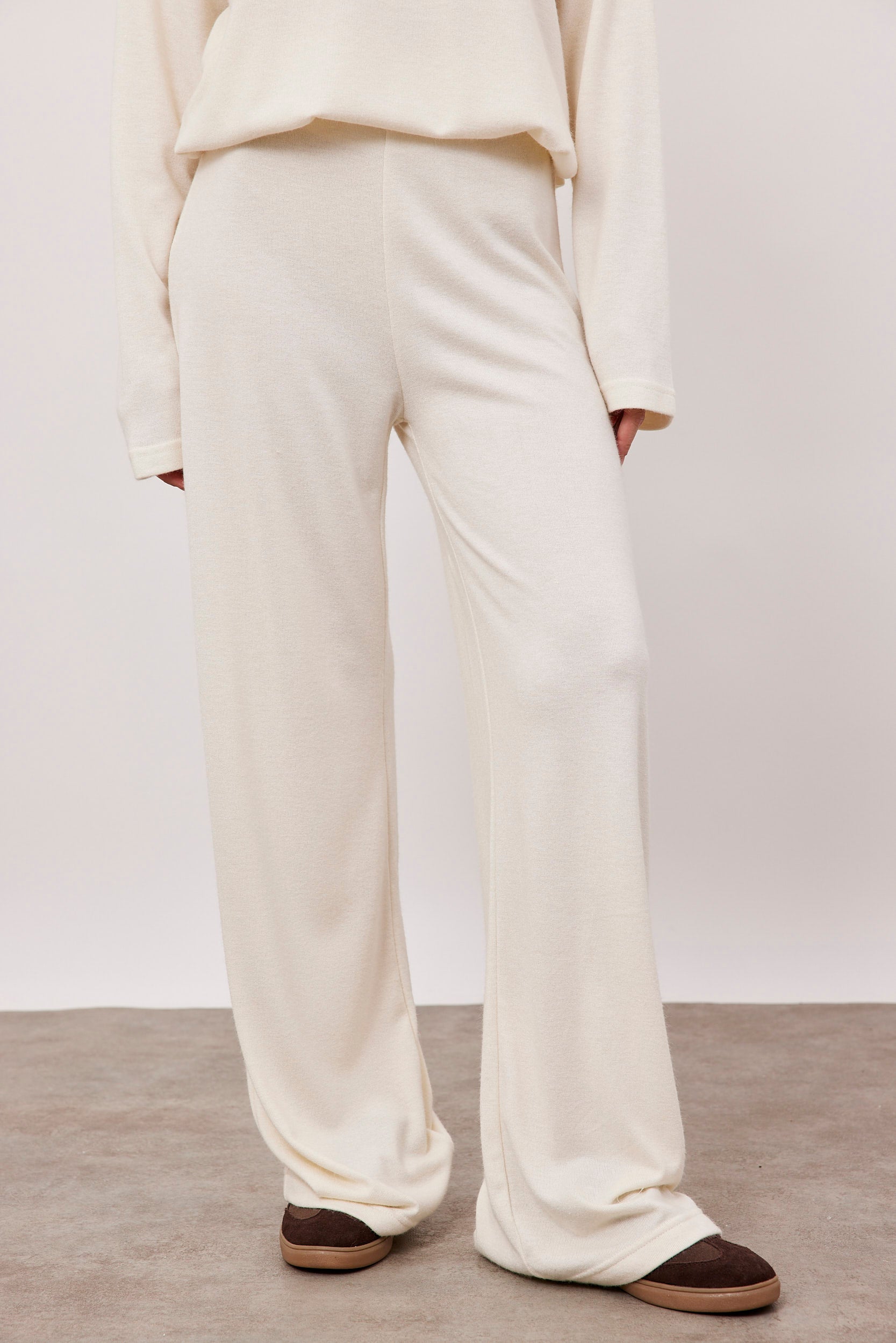 מכנסי סריג ארוכים עם גומי