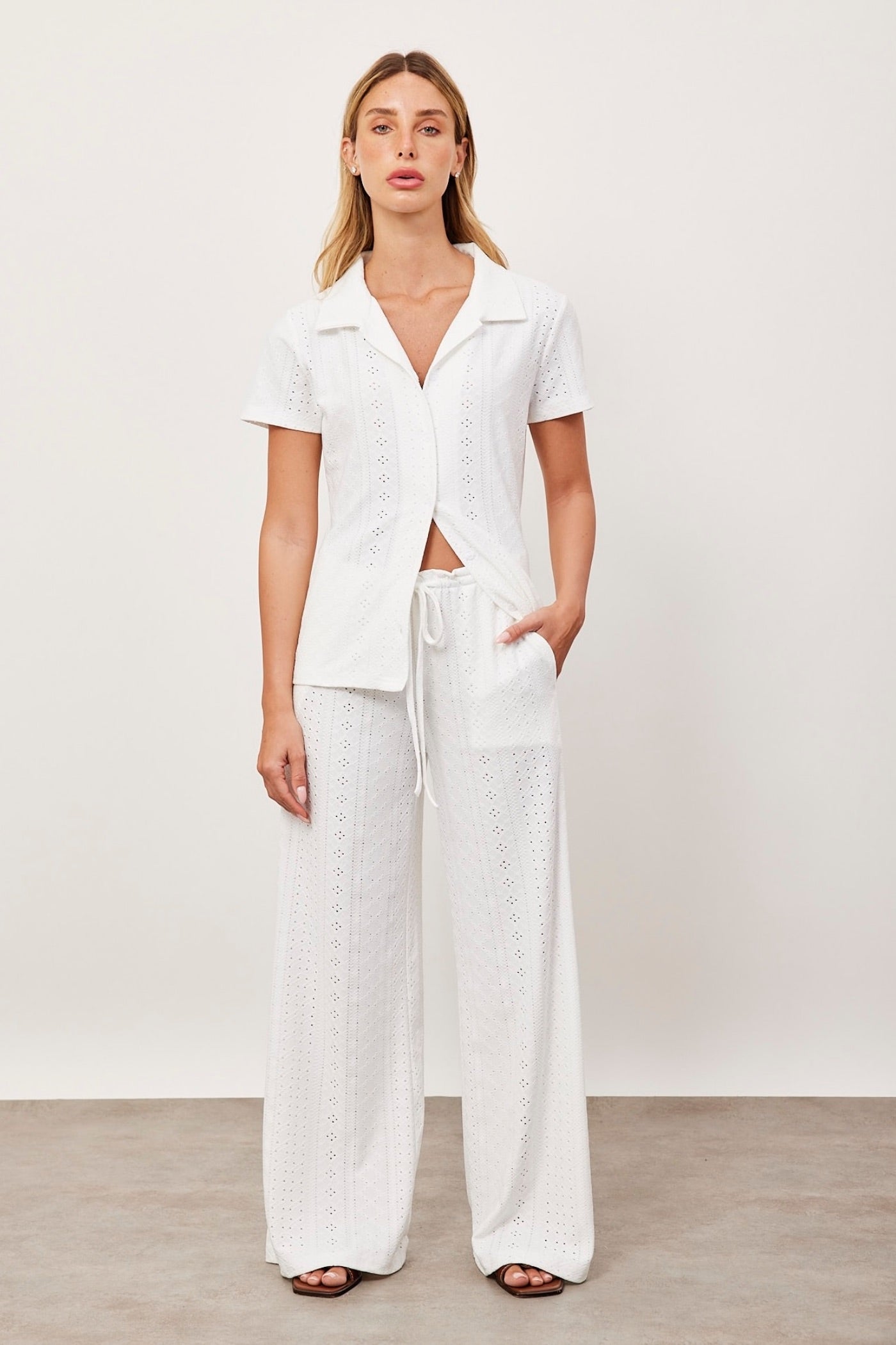 מכנסיים נשפכים במראה תחרה - ITAY BRANDS