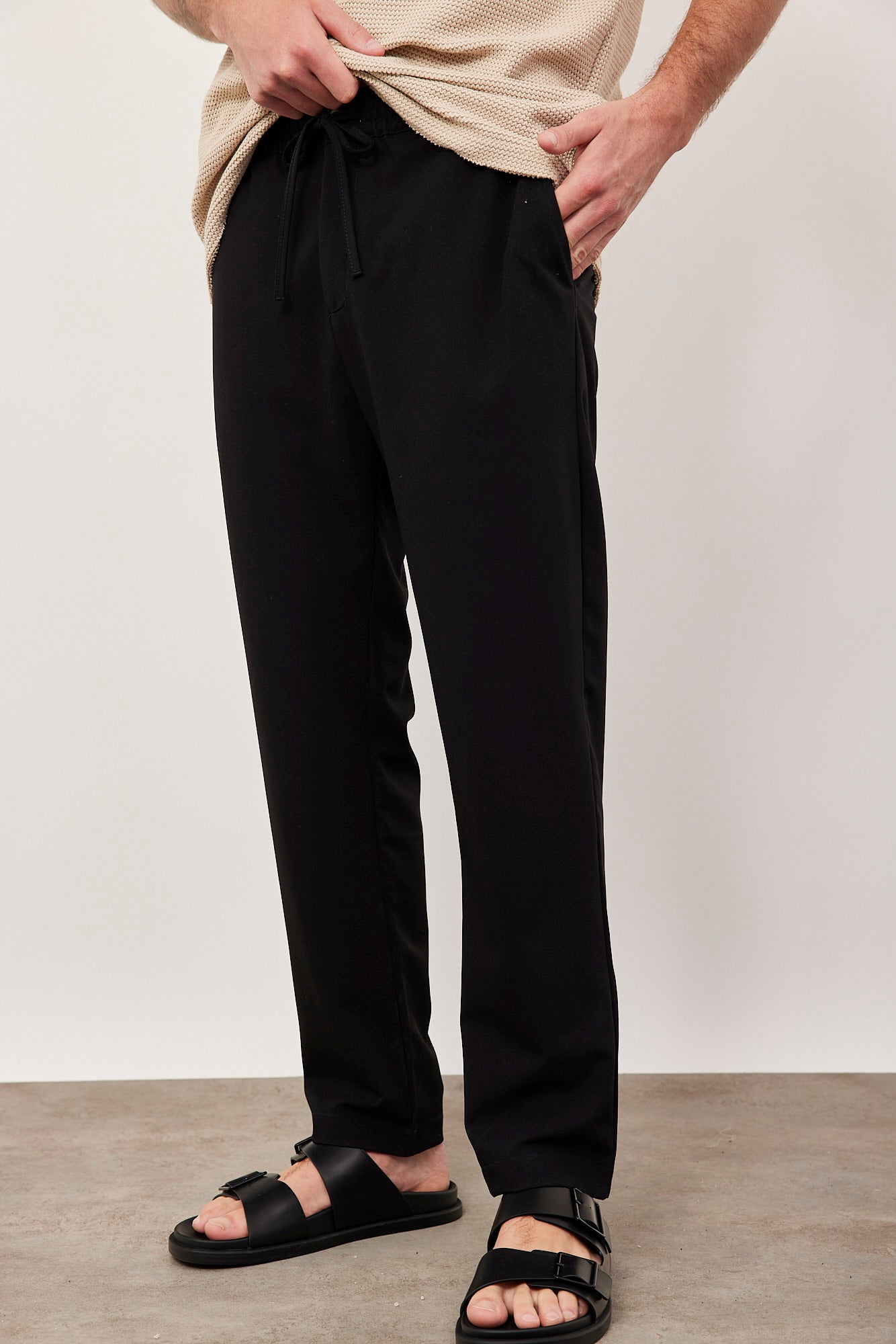 מכנסיים במראה מחוייט עם גומי במות - ITAY BRANDS