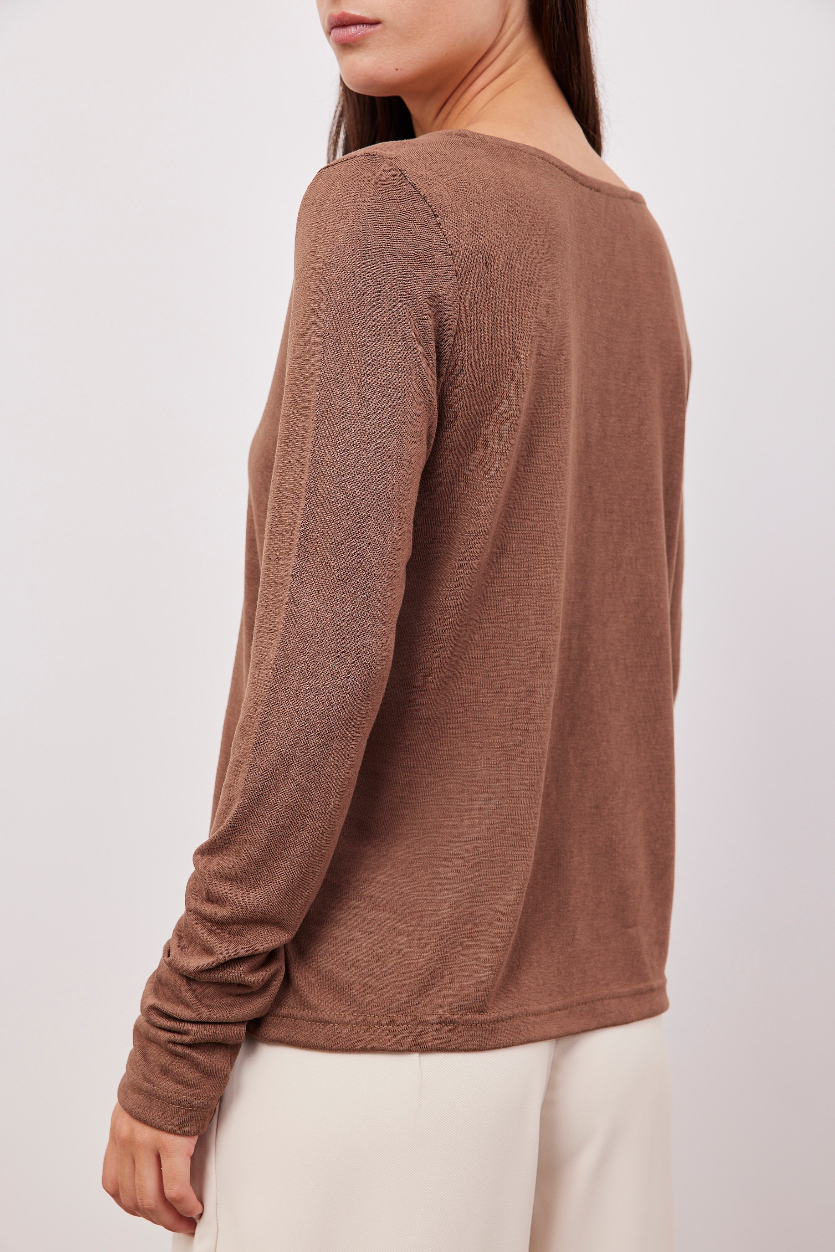 חולצה ארוכה במראה פשתן פתח קדמי - ITAY BRANDS