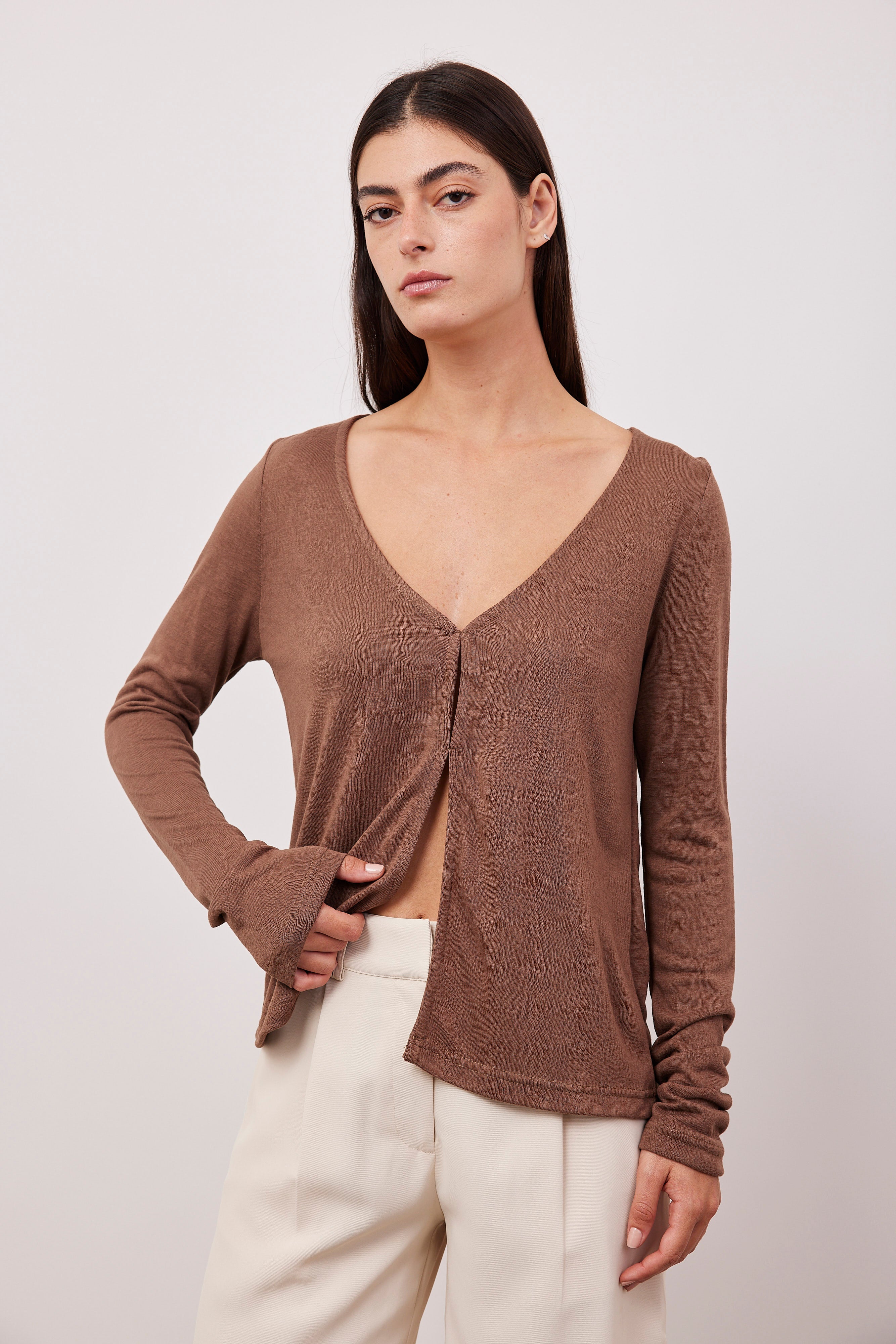 חולצה ארוכה במראה פשתן פתח קדמי - ITAY BRANDS