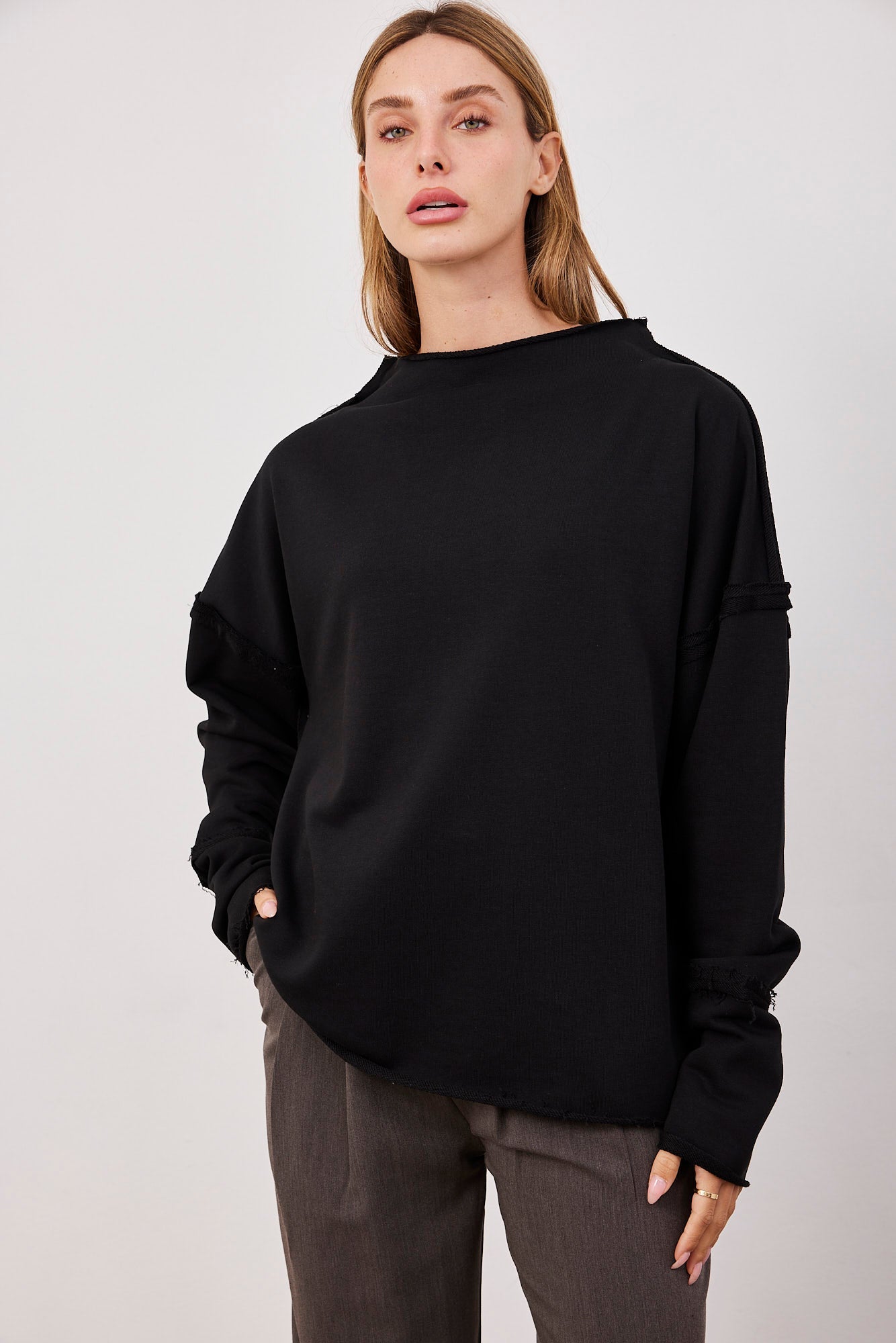 סווטשרט אוברסייז עם תיפורים בולטים - ITAY BRANDS