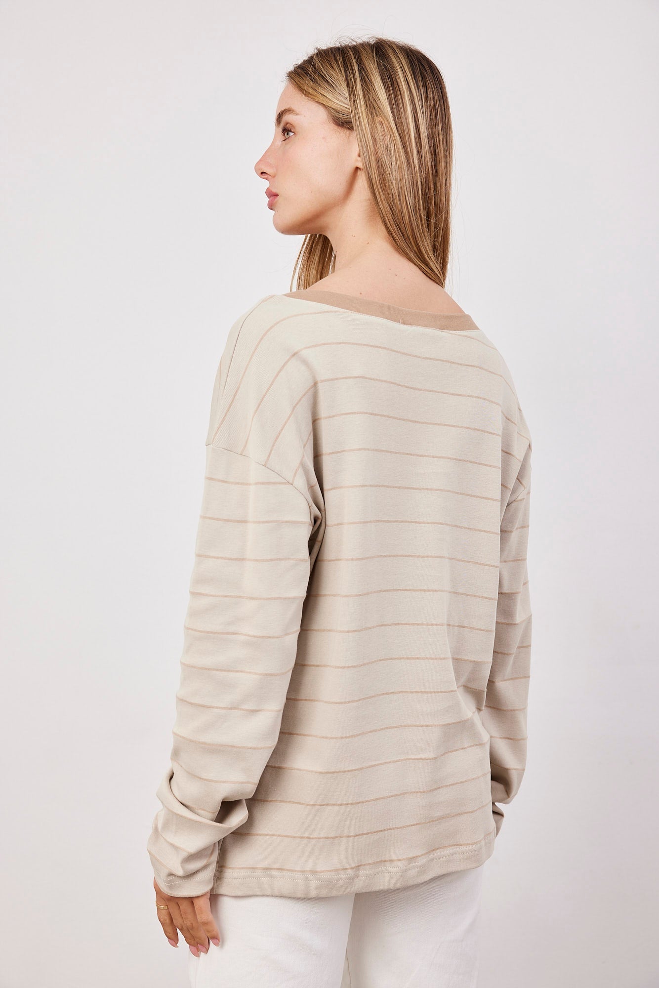 חולצת וי פסים אוברסייז - ITAY BRANDS