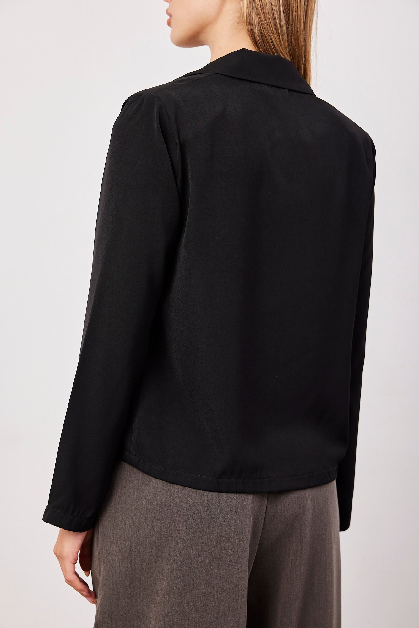 חולצת קרופ מכופתרת - ITAY BRANDS