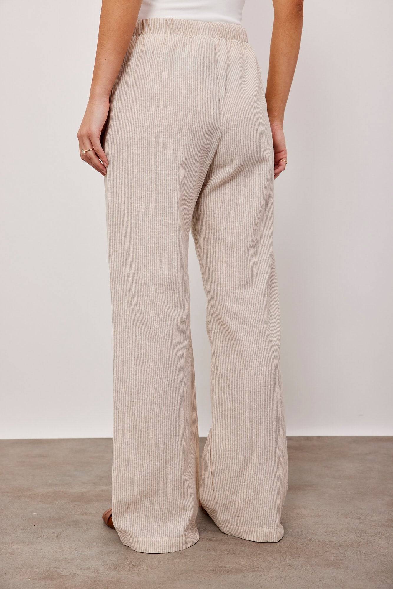 מכנסי פסים ארוכים במראה פשתן - ITAY BRANDS