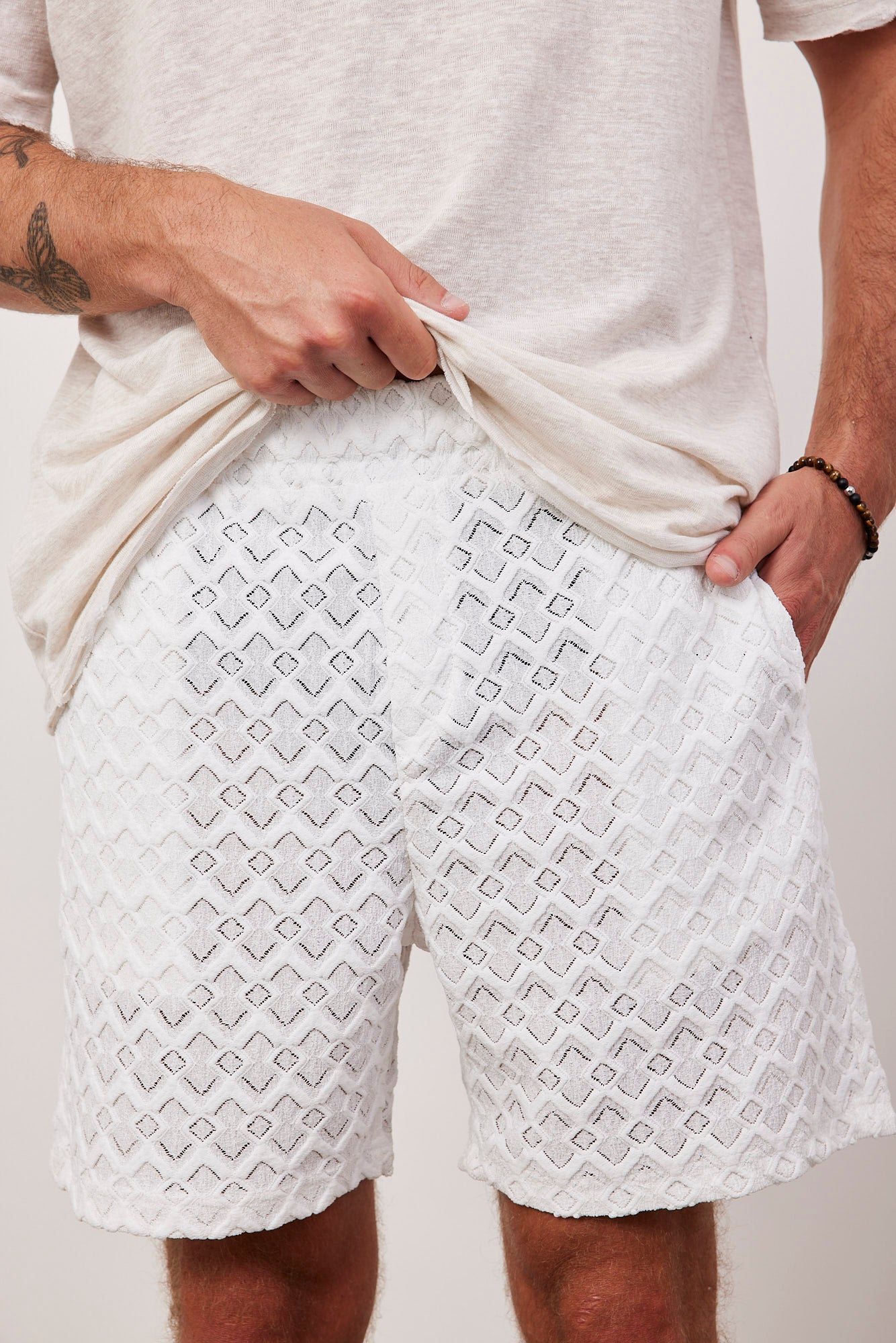 מכנסיים קצרים בטקסטורת קרושה - ITAY BRANDS
