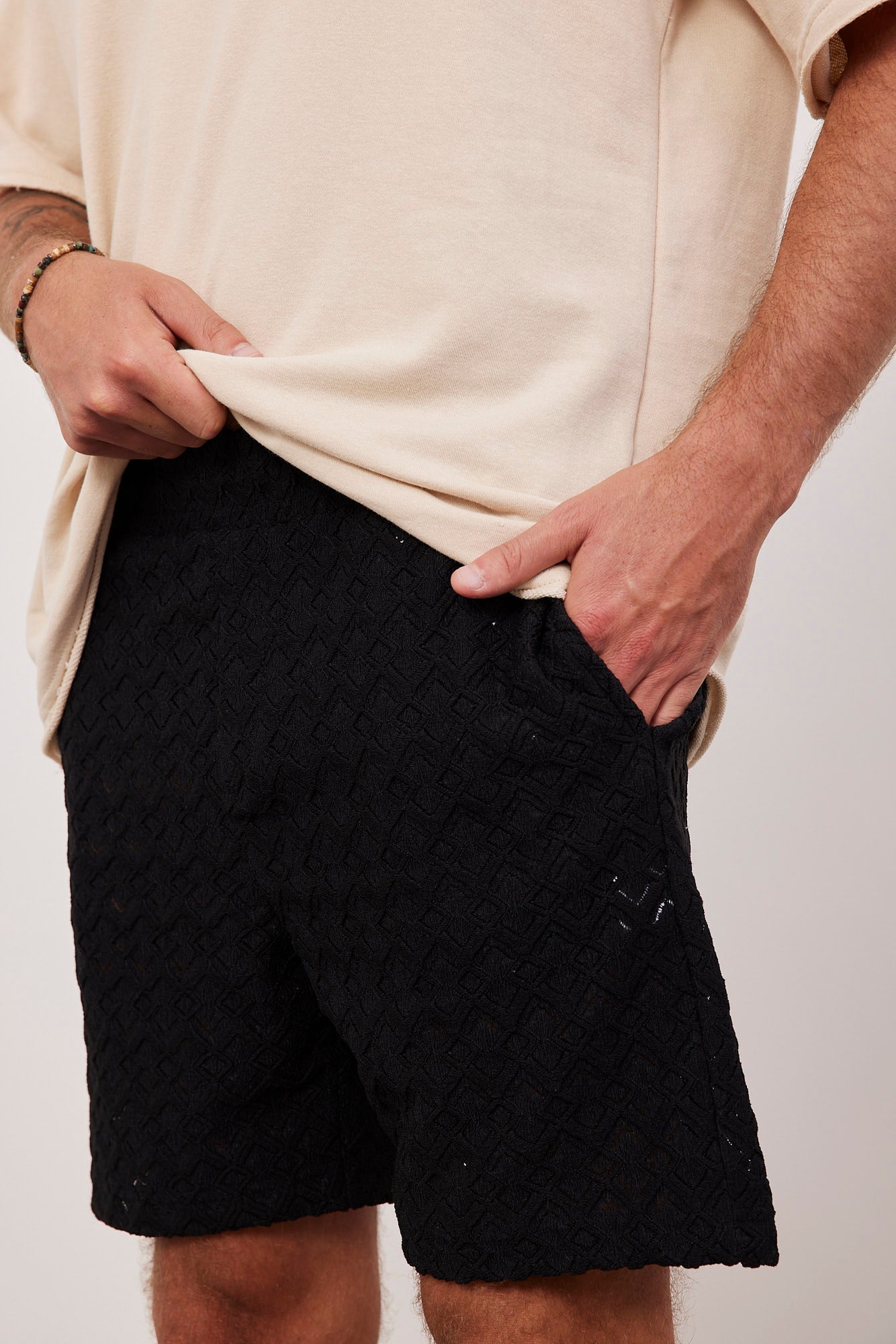 מכנסיים קצרים בטקסטורת קרושה - ITAY BRANDS