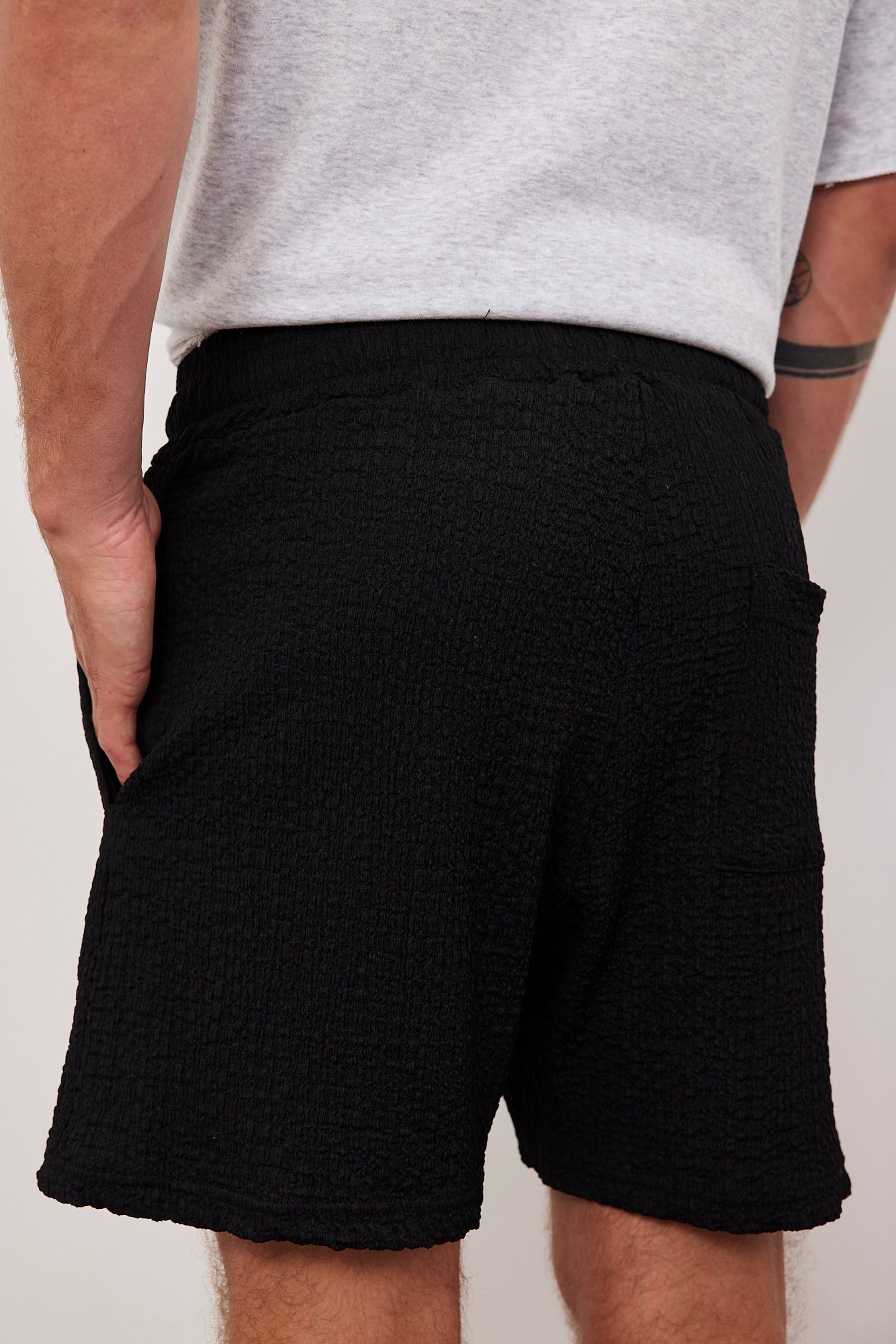 מכנס קצר בטקסטורה - ITAY BRANDS