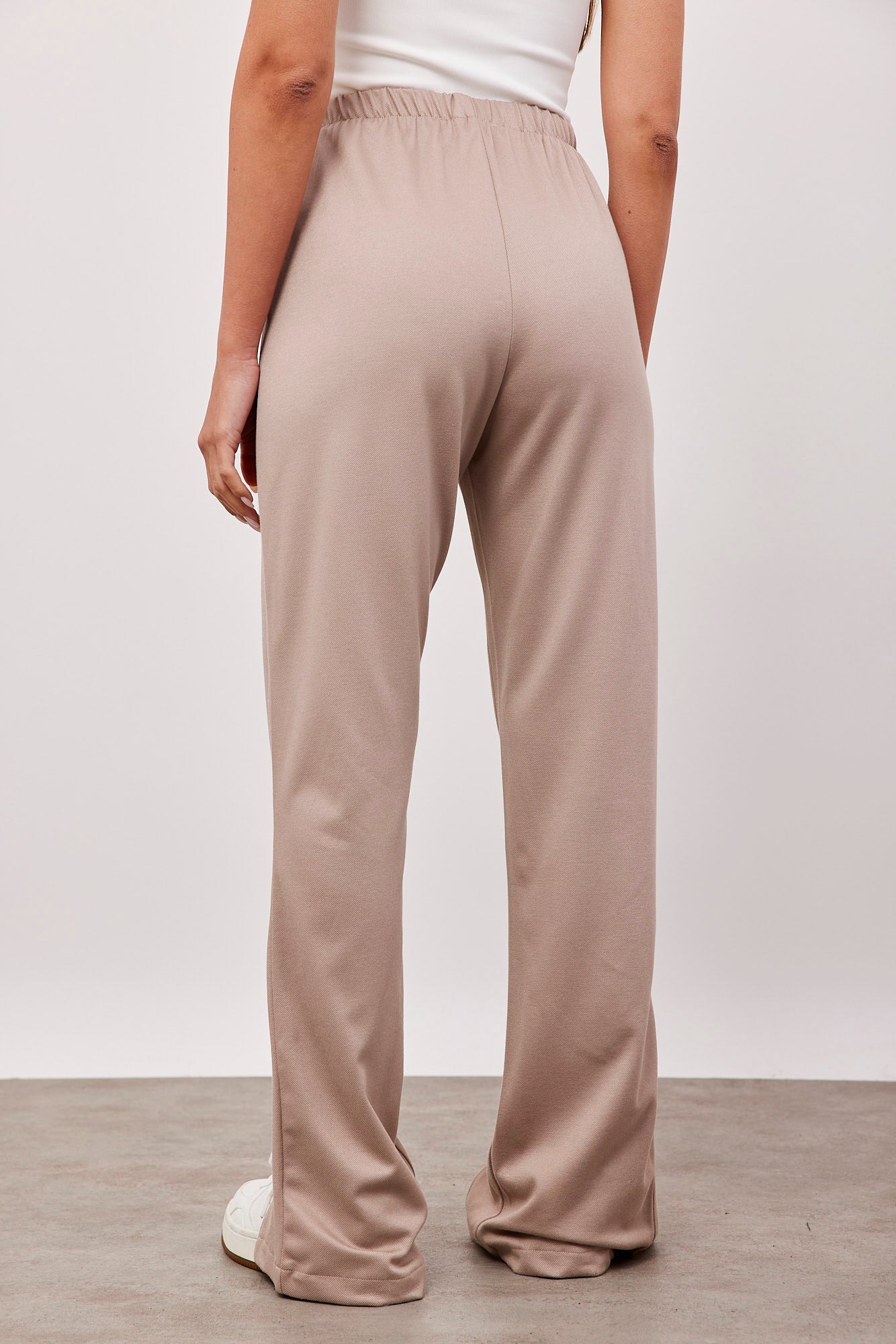 מכנסיים מתרחבים עם שסעים - ITAY BRANDS