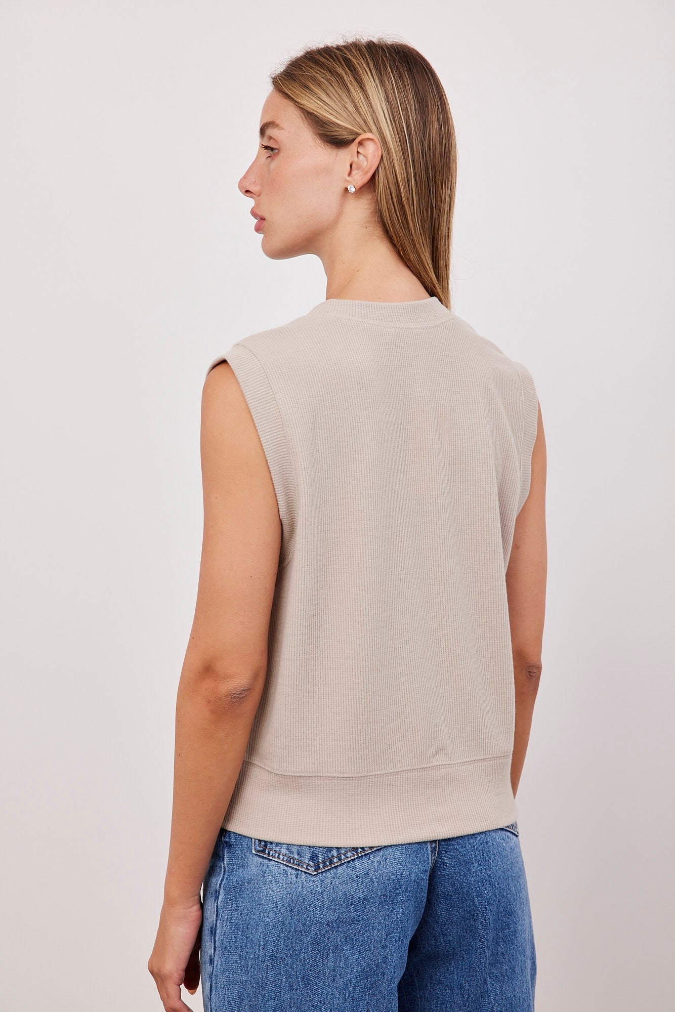 אפודת סריג מכופתרת - ITAY BRANDS