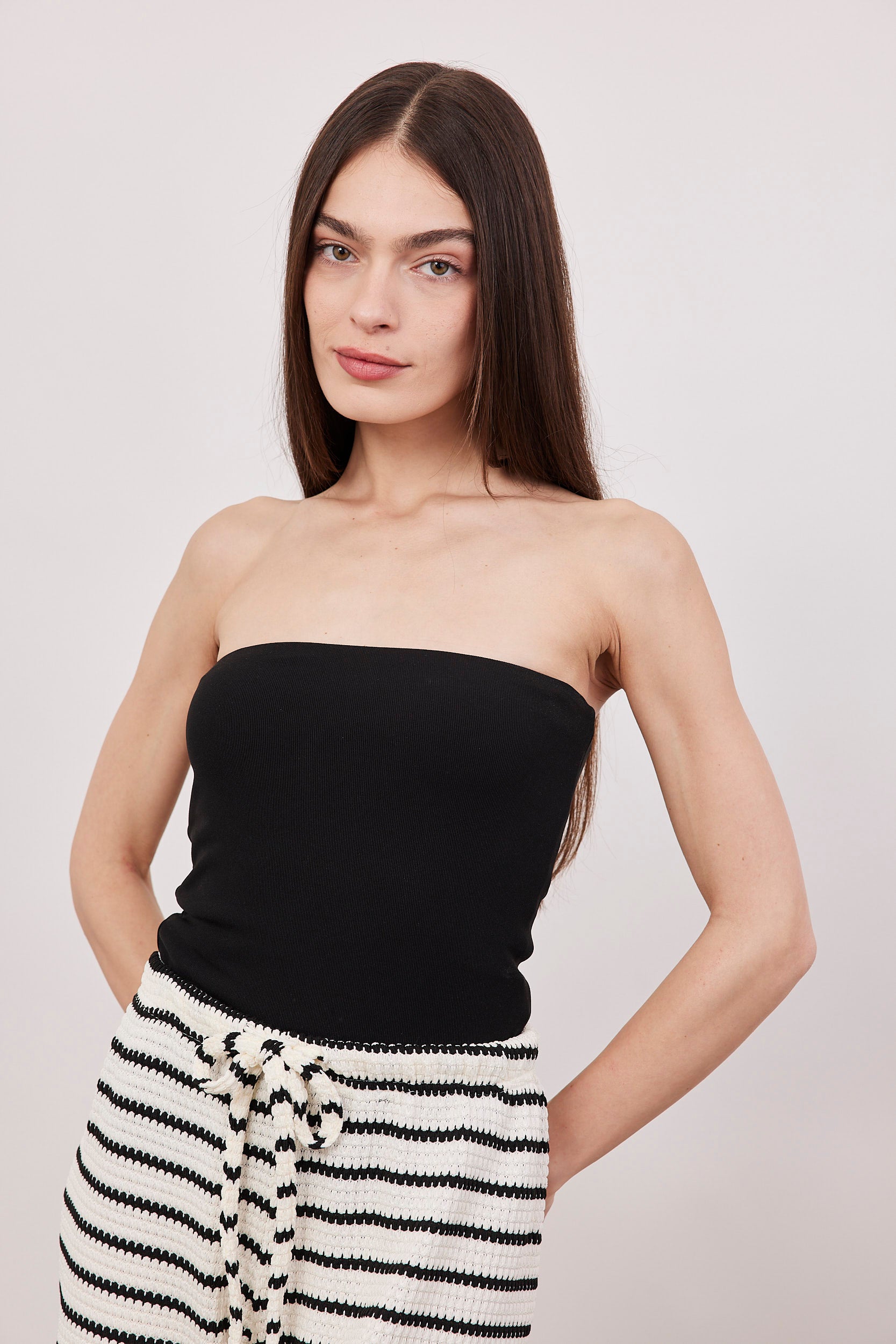 טופ סטרפלס מבד מחטב