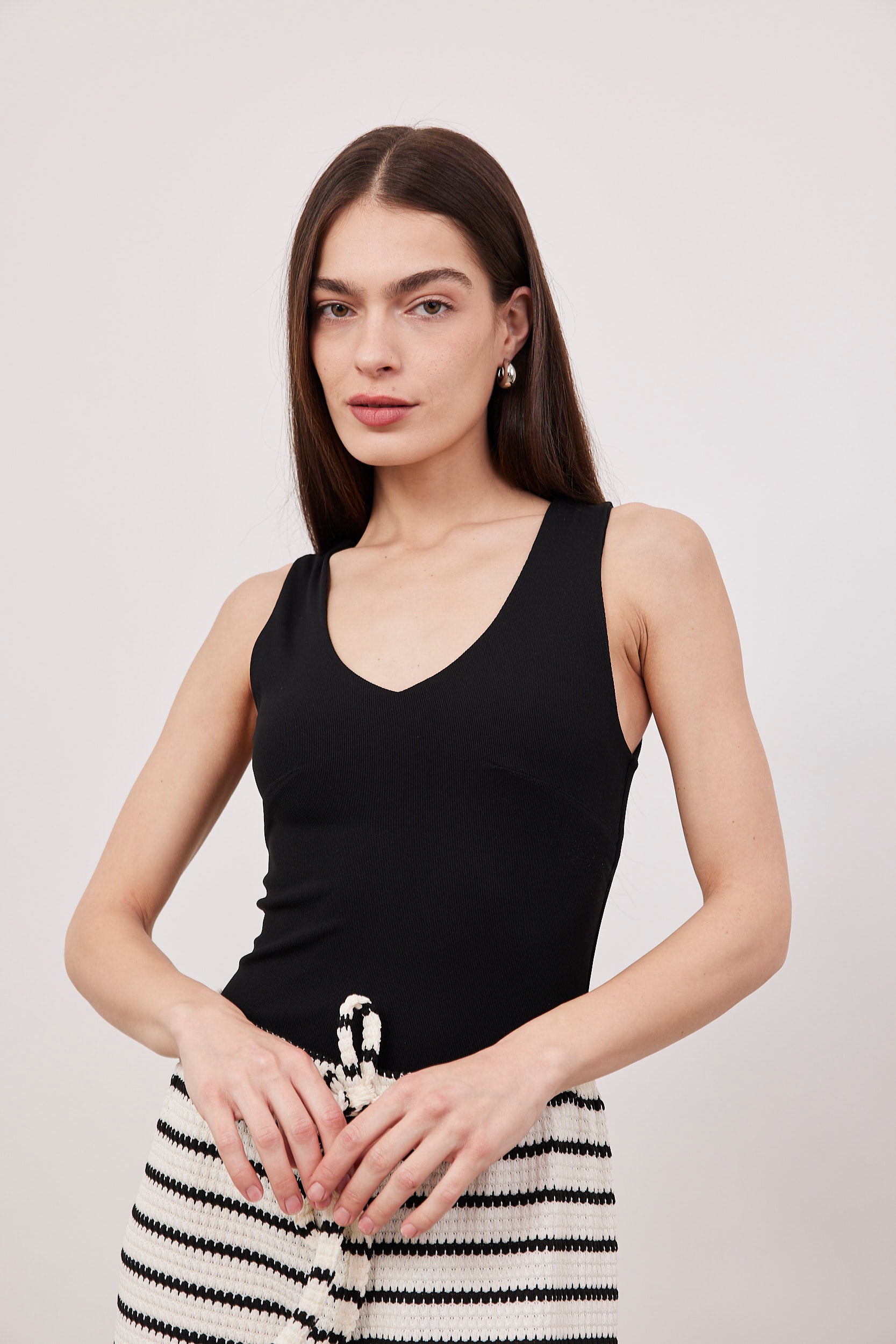 בגד גוף וי מחטב