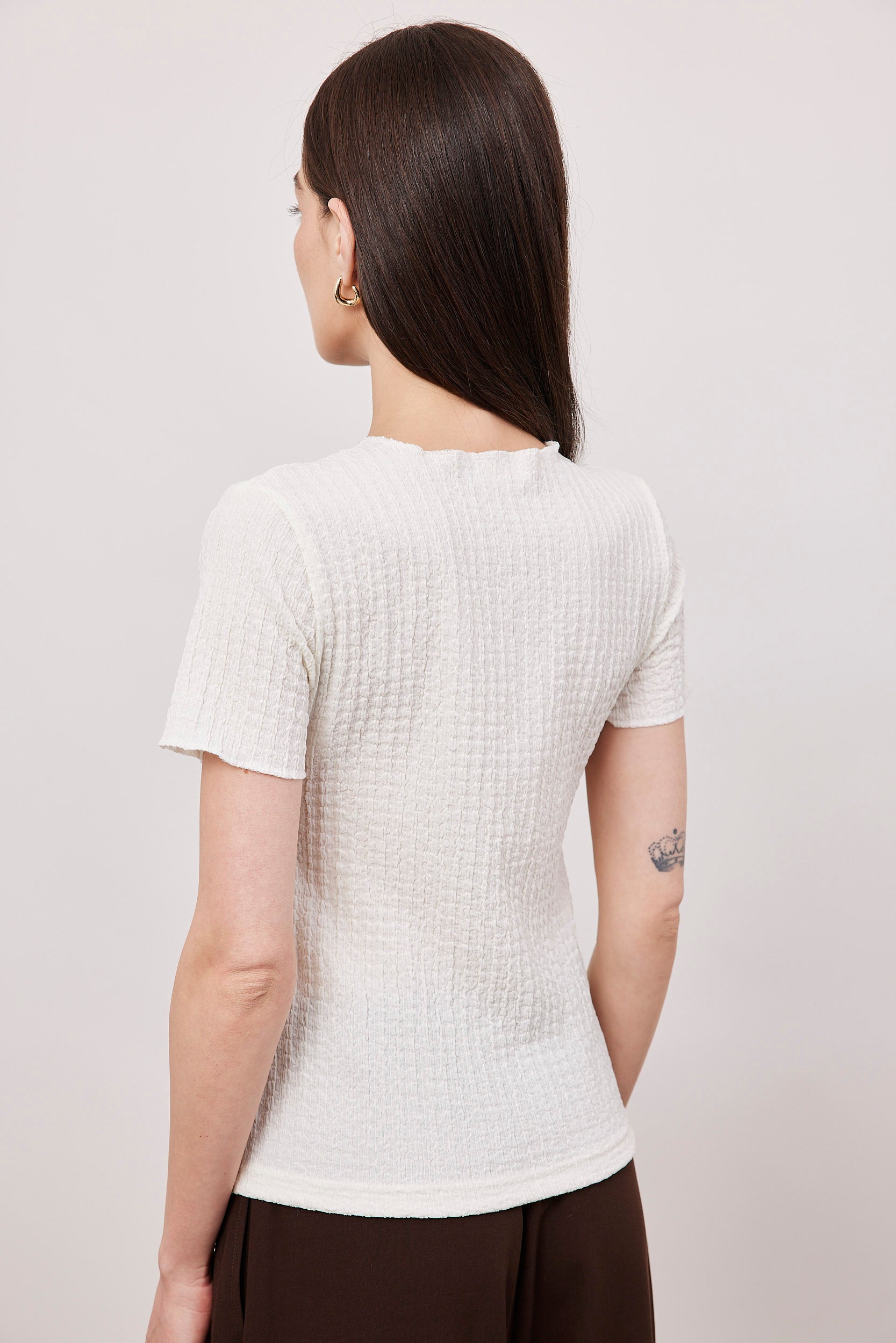 טי-שרט עם טקסטורה