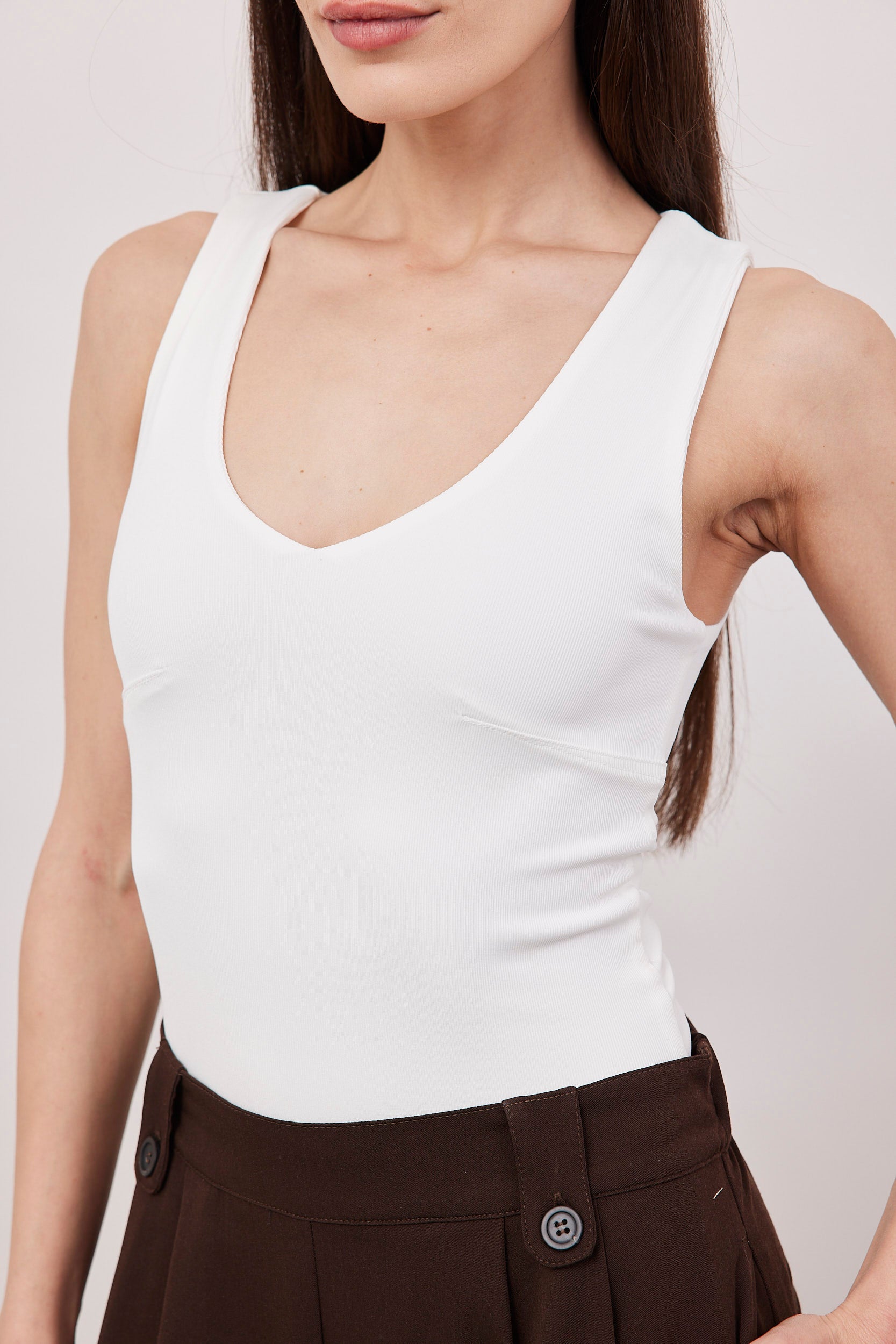 בגד גוף וי מחטב