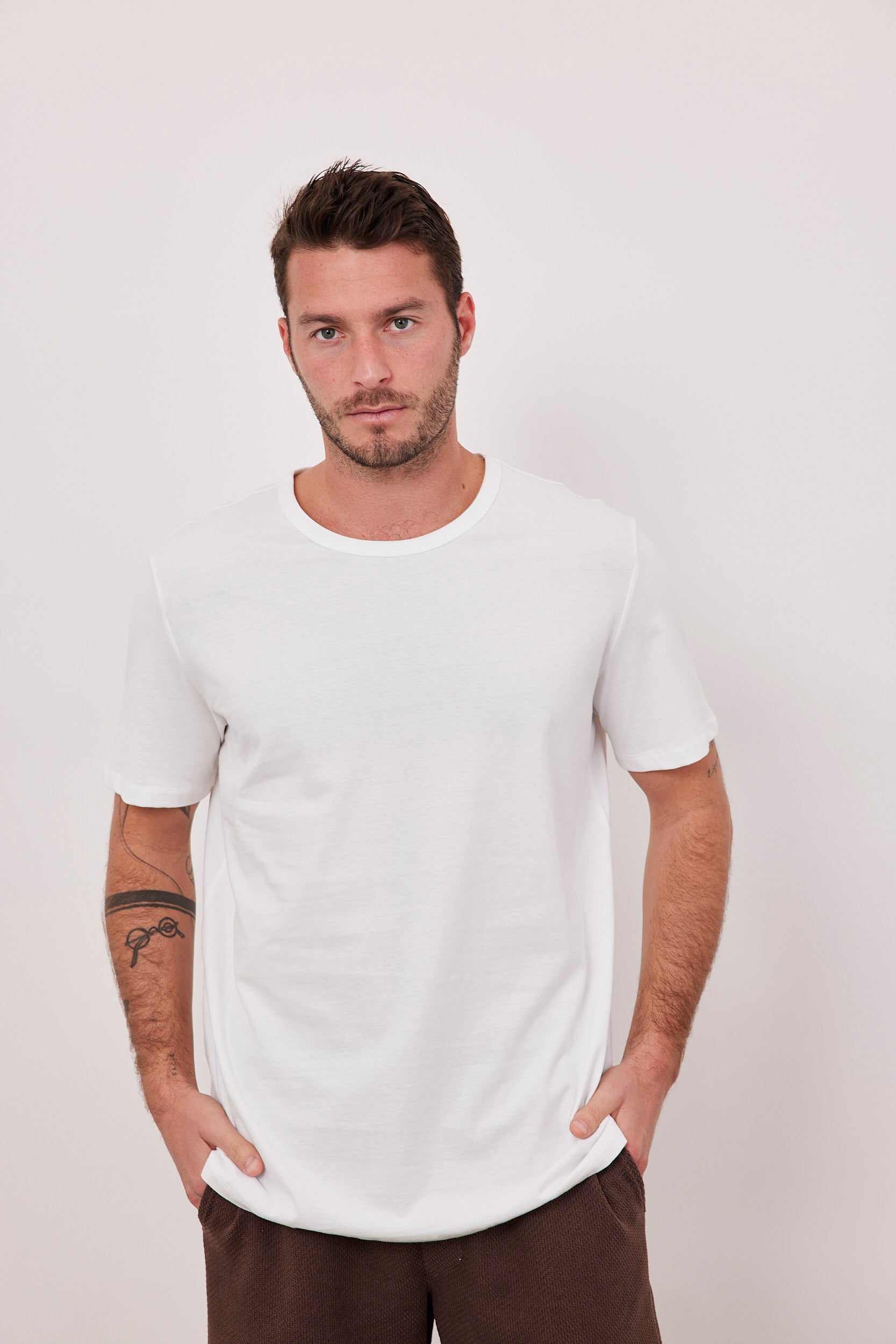 חולצת בייסיק גזרה רחבה