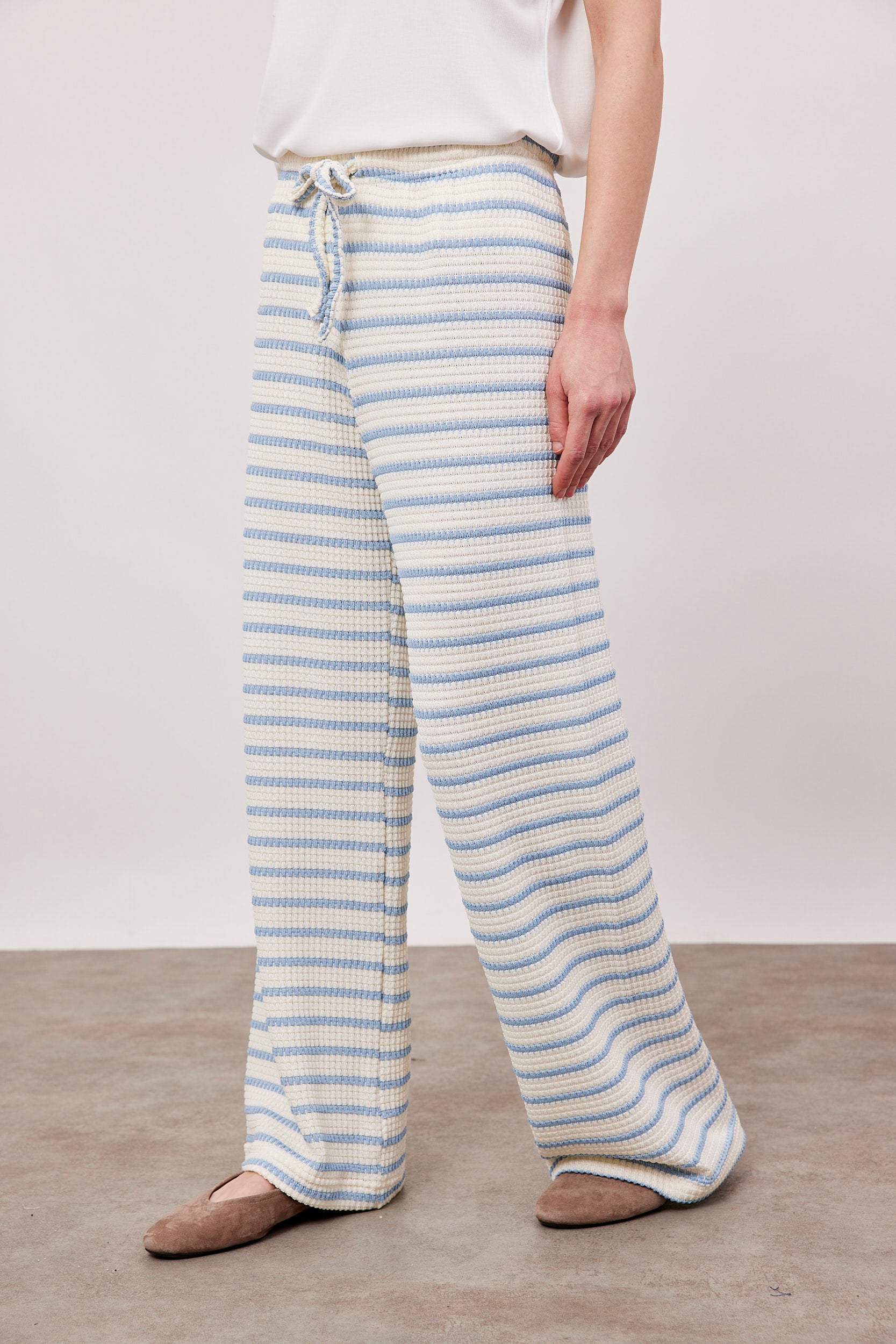 מכנסי סריג רשת