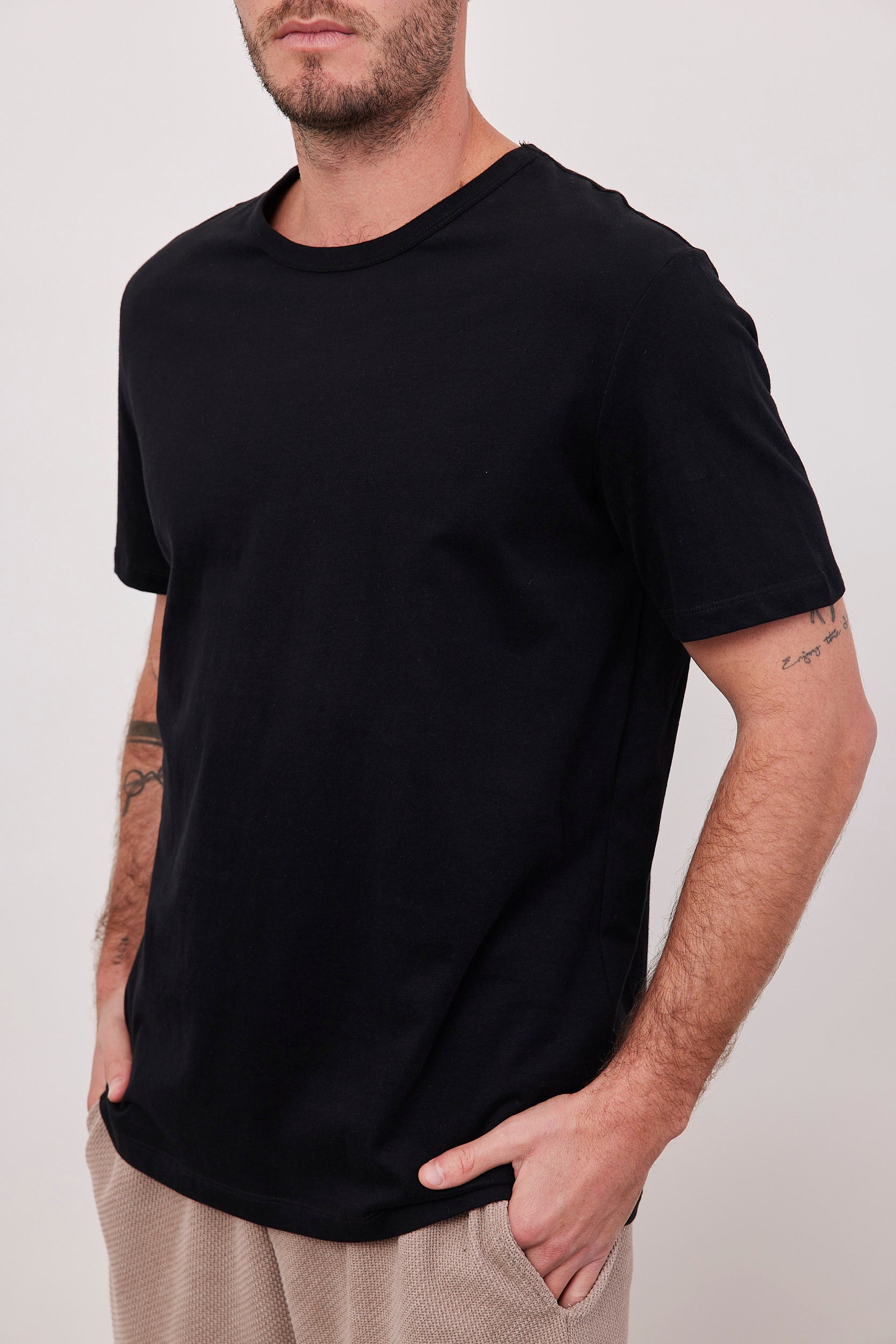 חולצת בייסיק גזרה רחבה