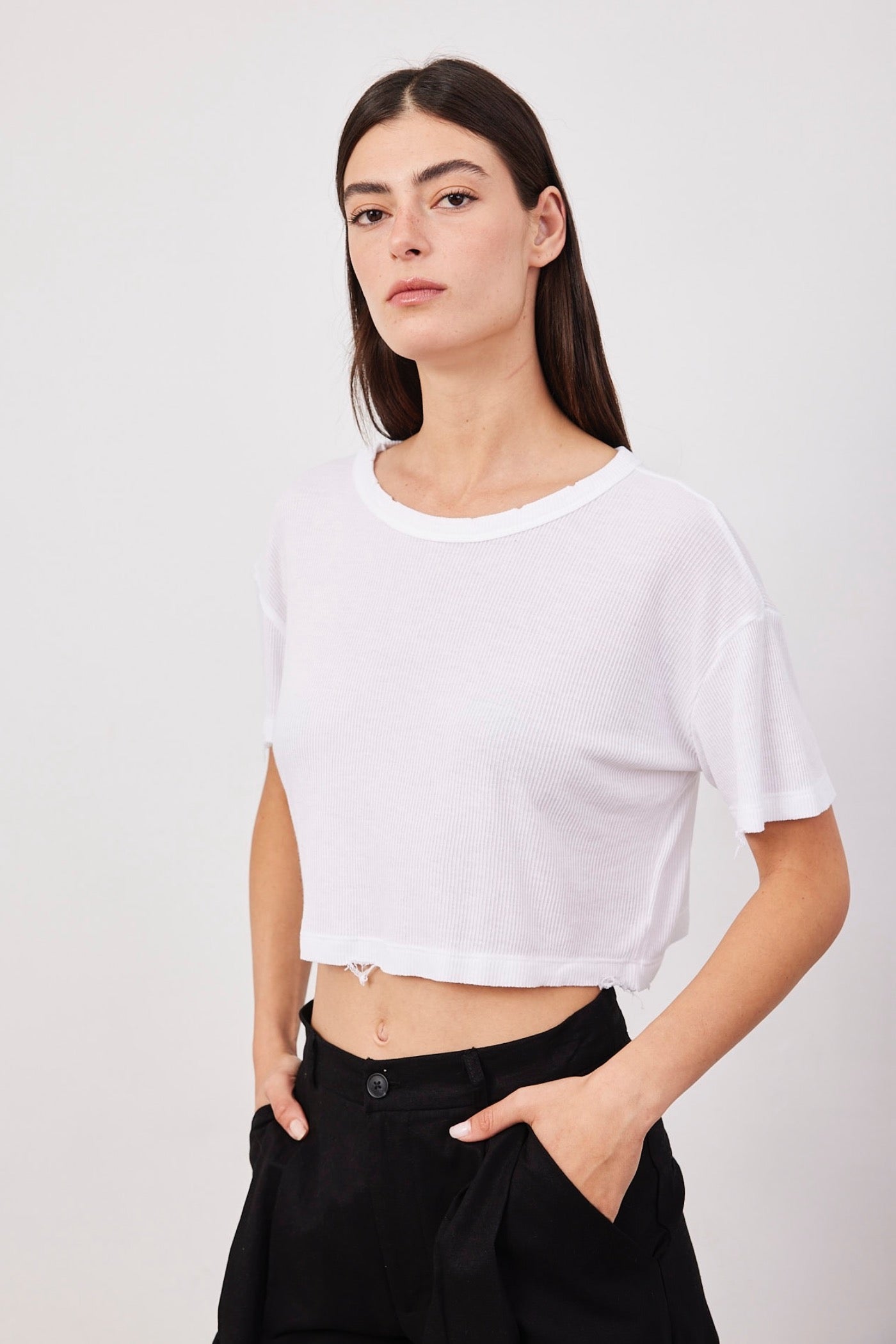 חולצת קרופ קרעים מבד רך - ITAY BRANDS