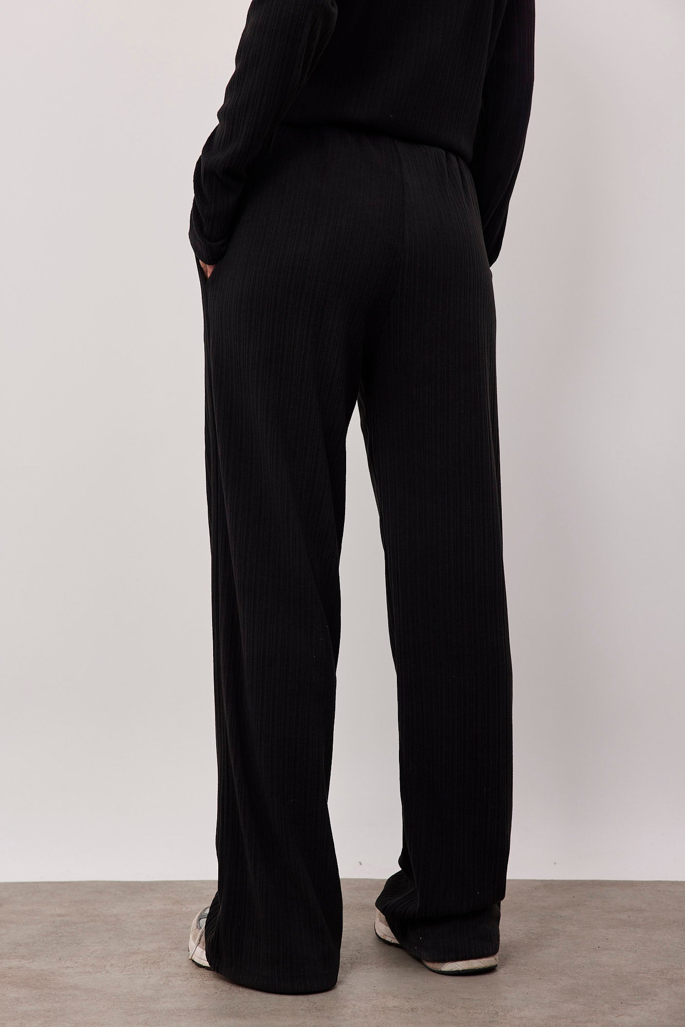 מכנסיים עם גומי בטקסטורת פסים - ITAY BRANDS