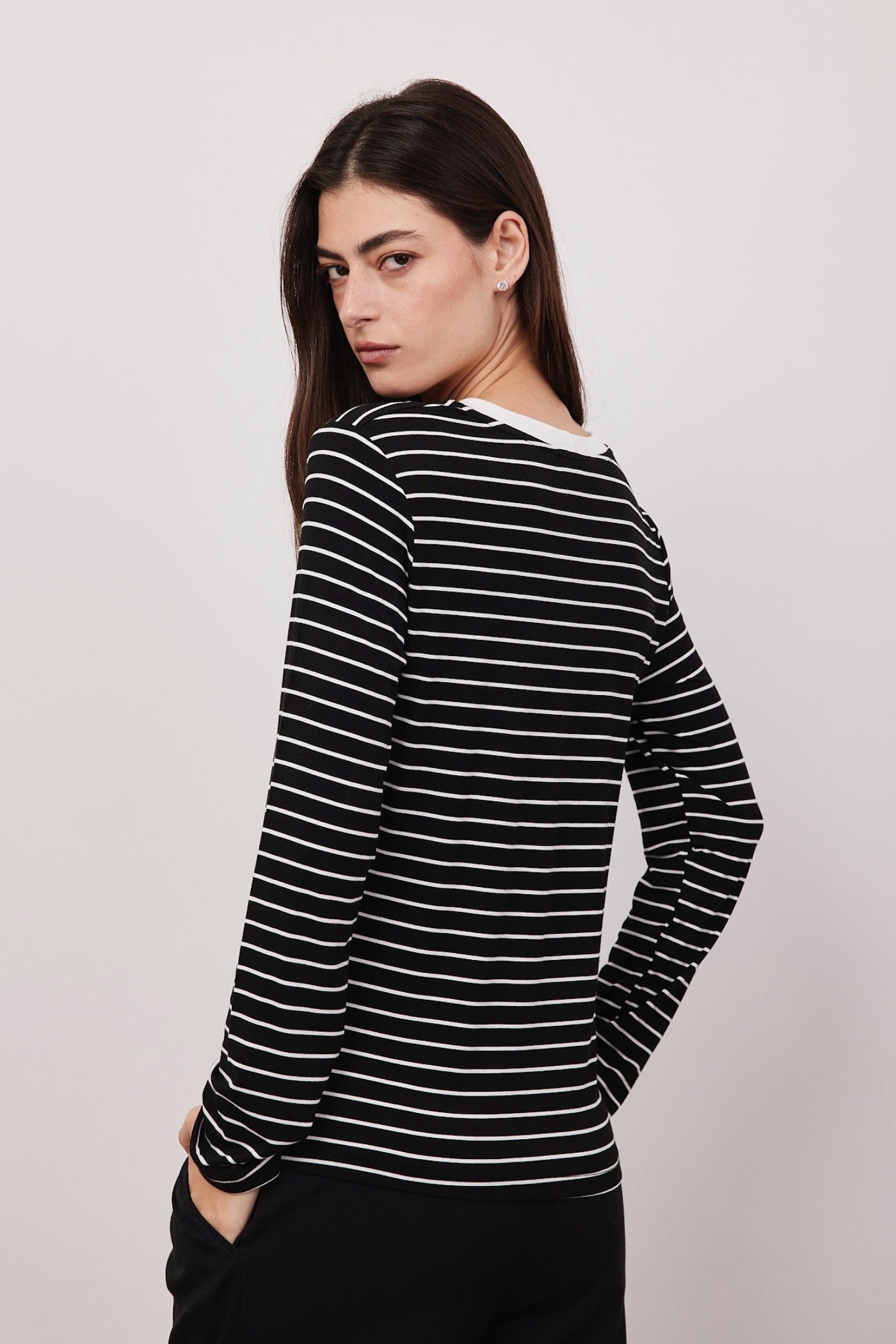 חולצת פסים עם מפתח פס לבן - ITAY BRANDS