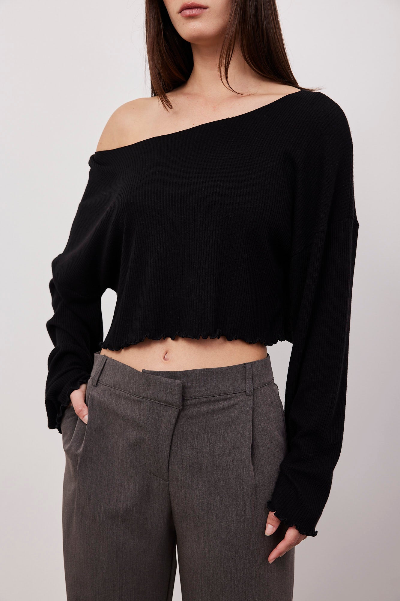 חולצת קרופ בגימור בייבלוק - ITAY BRANDS