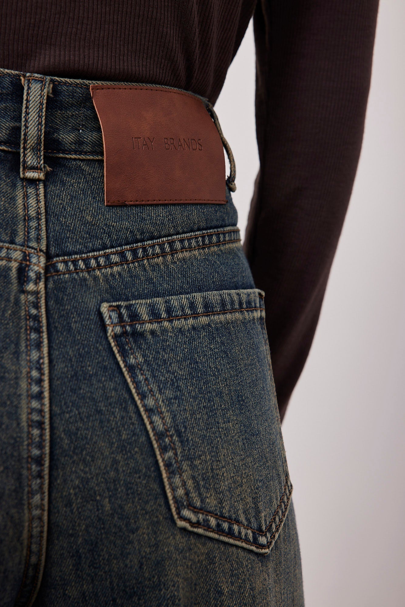 ג'ינס מתרחב במראה משופשף - ITAY BRANDS