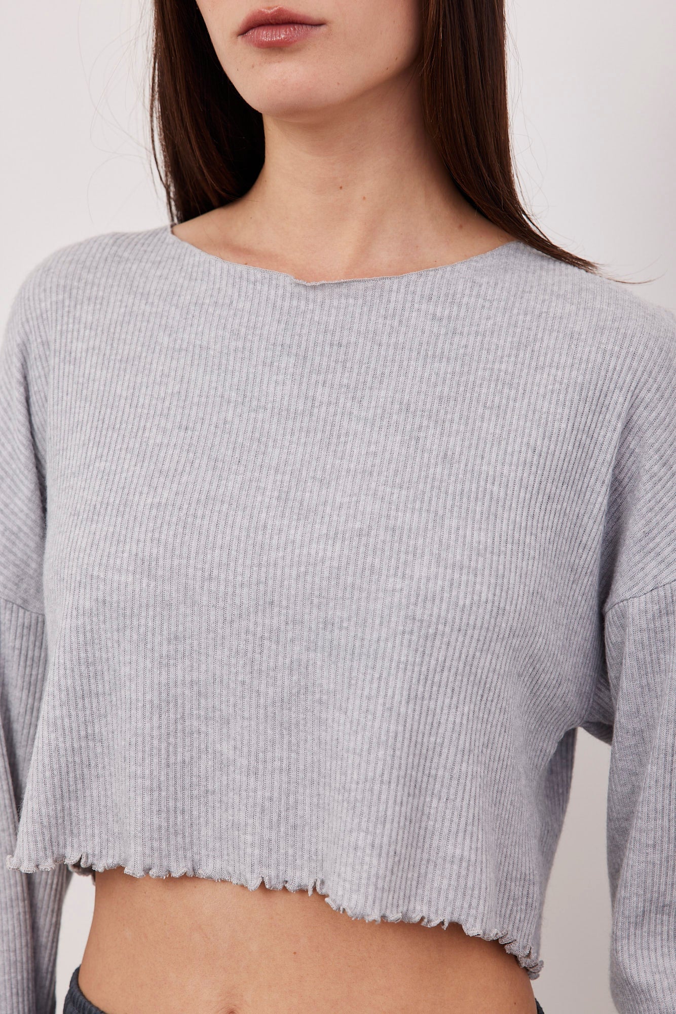 חולצת קרופ בגימור בייבלוק - ITAY BRANDS