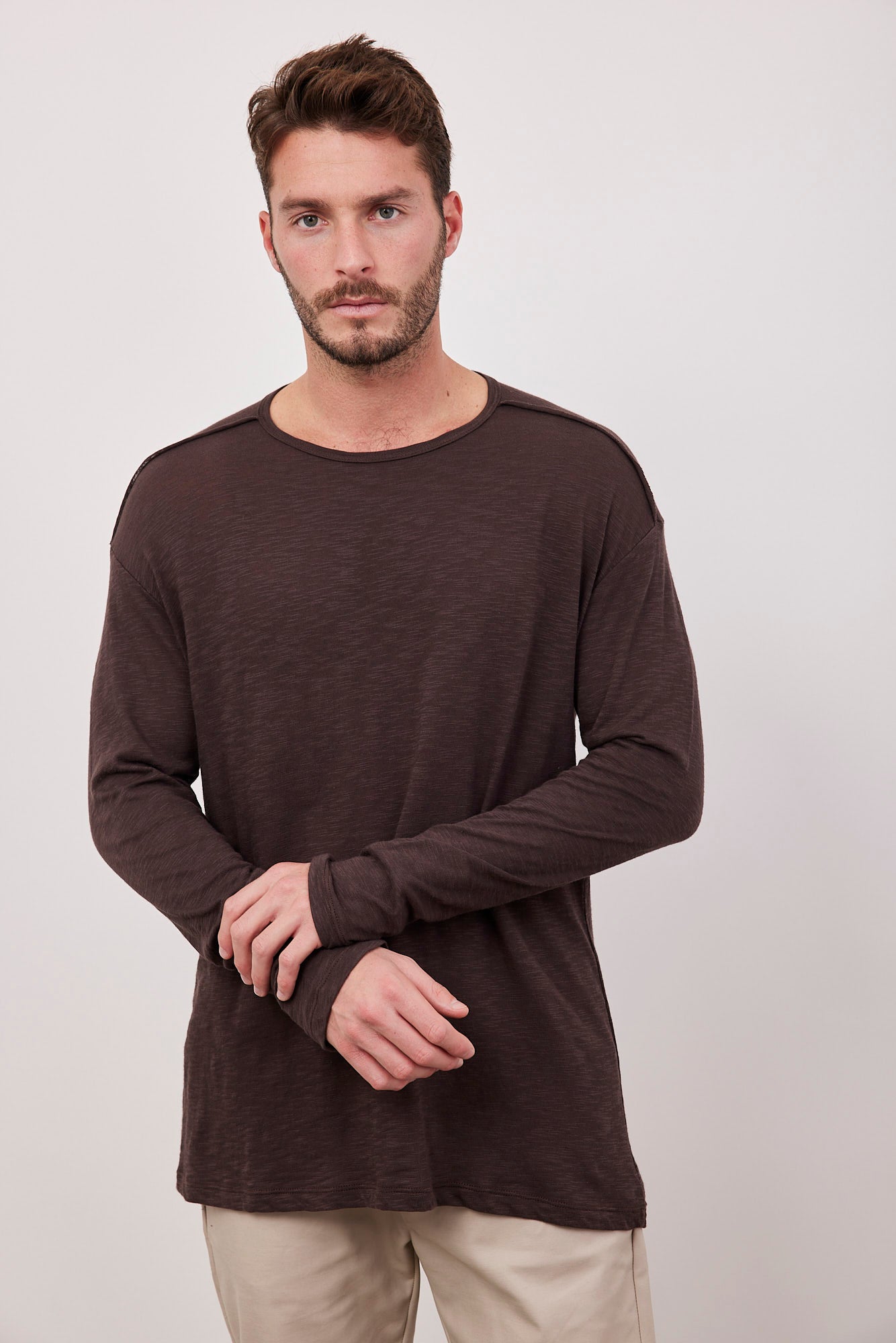 חולצה במראה פשתן עם תיפור בולט - ITAY BRANDS