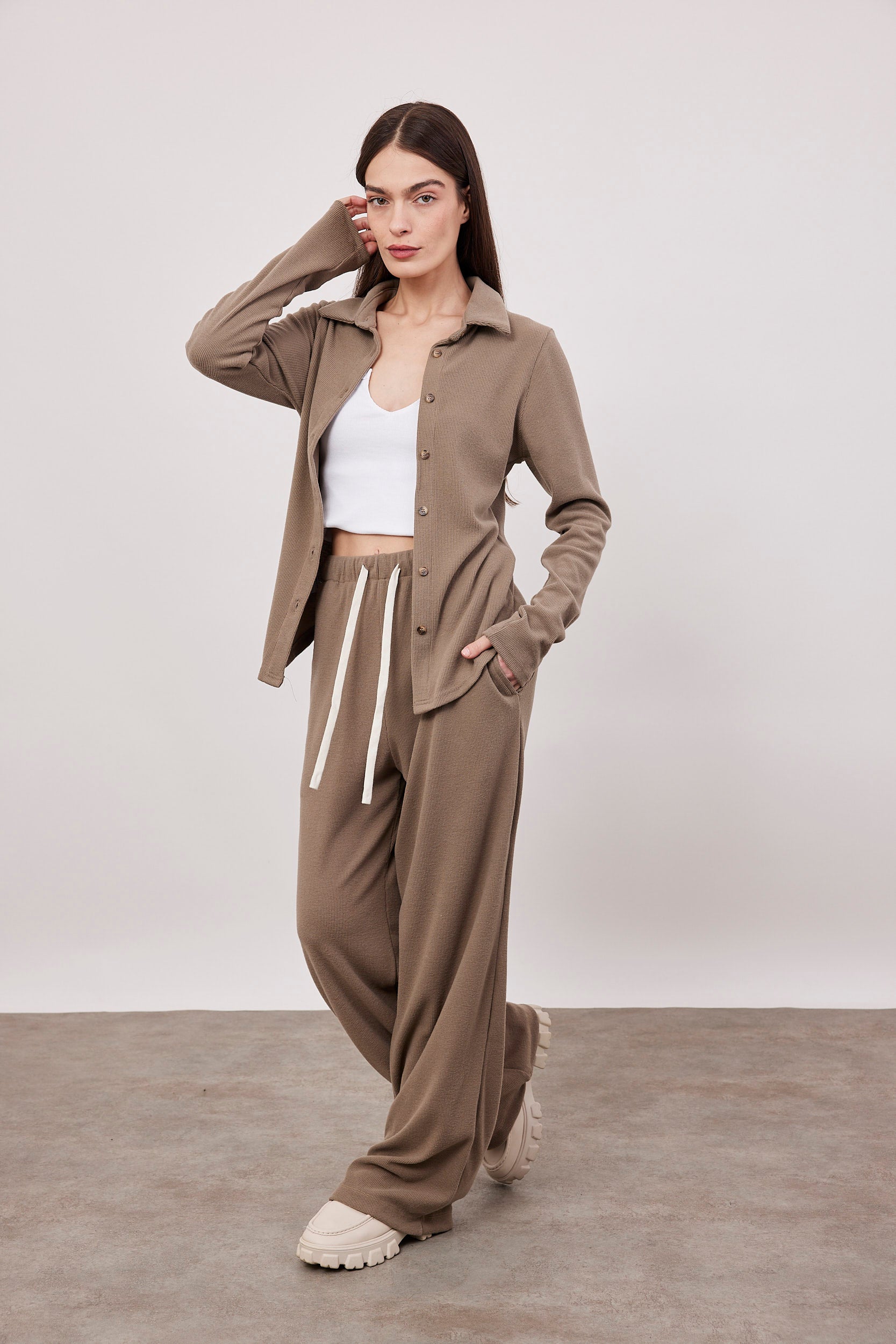 חולצת סריג מכופתרת